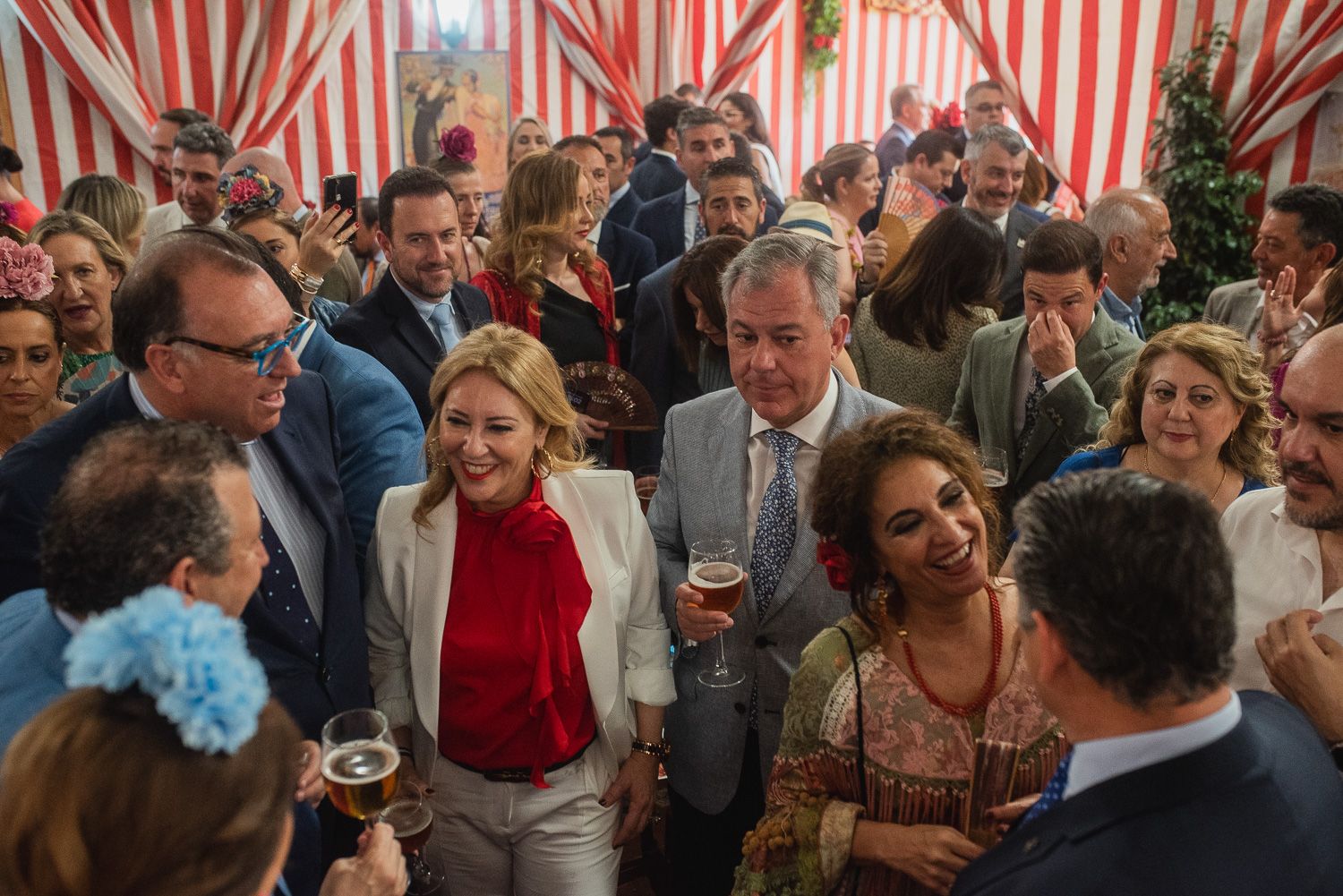 La recepción de Diputación de Sevilla en la caseta municipal, en imágenes.