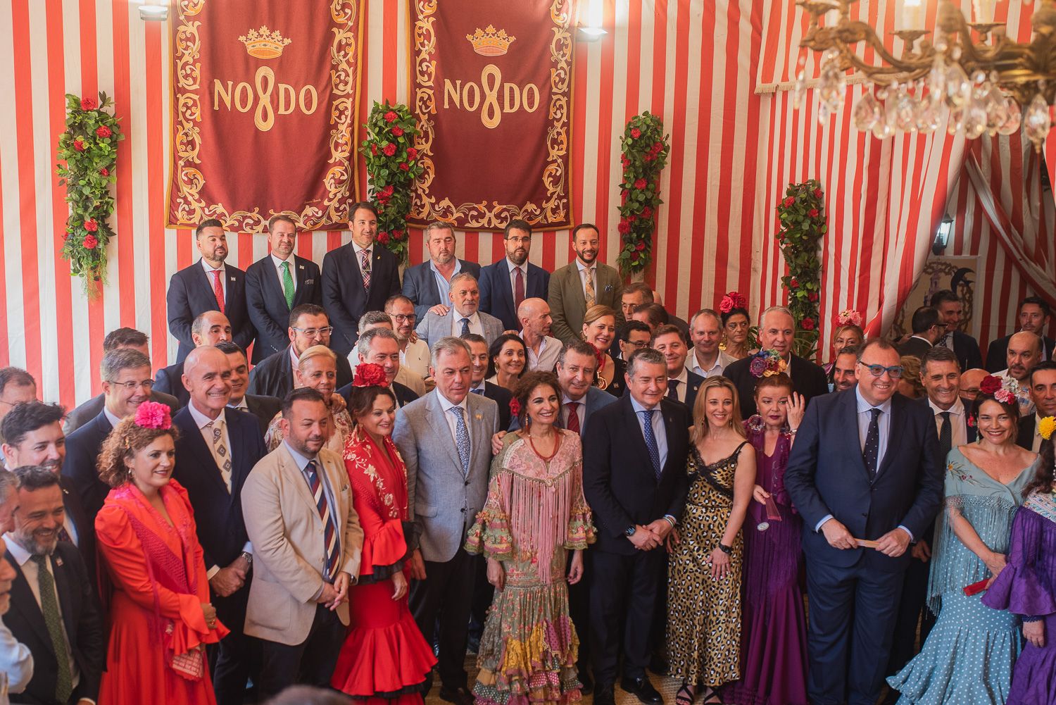 La recepción de Diputación de Sevilla en la caseta municipal, en imágenes.