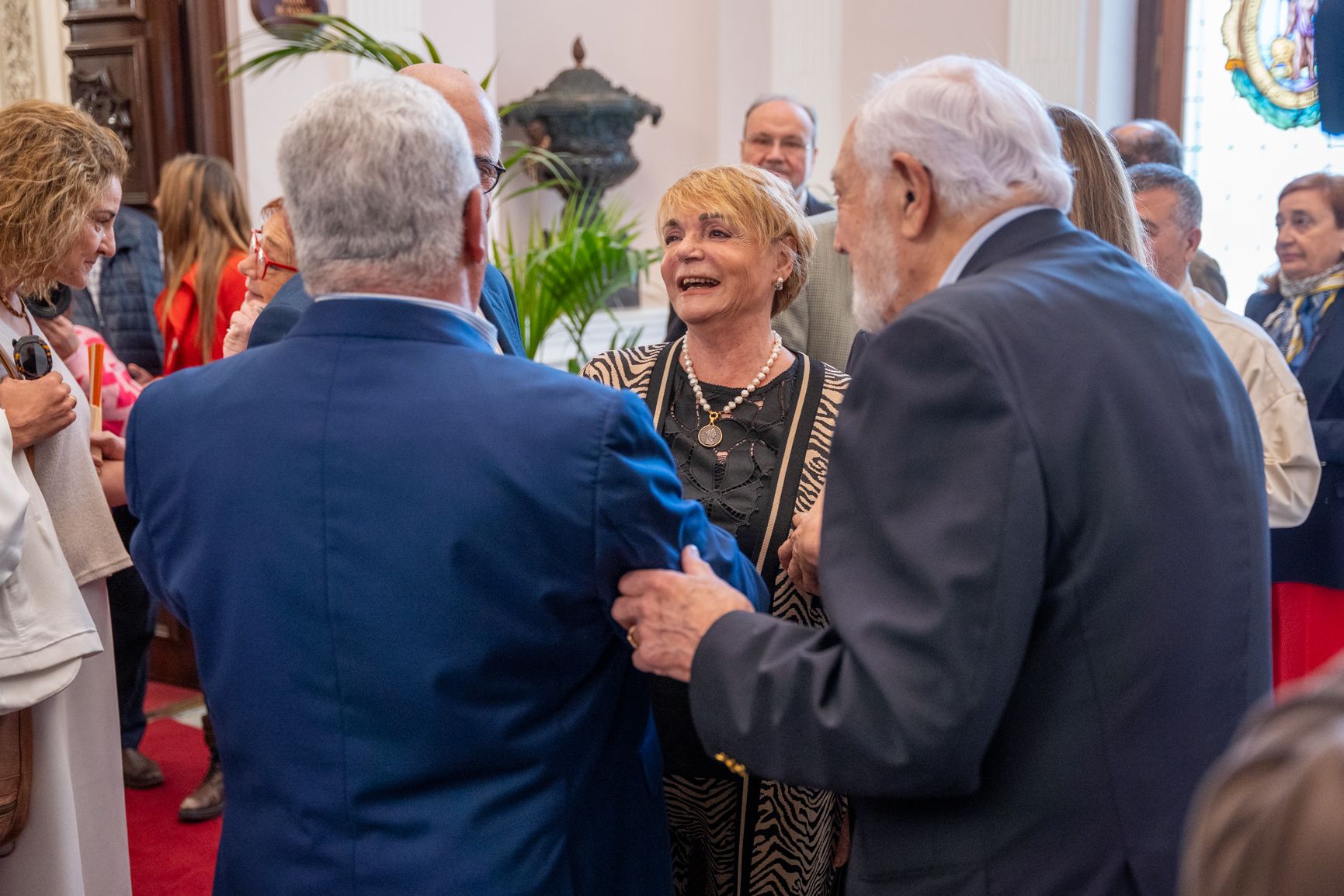 Antiguos concejales de Cádiz celebran el 45 ANV de la constitución de los ayuntamientos democráticos