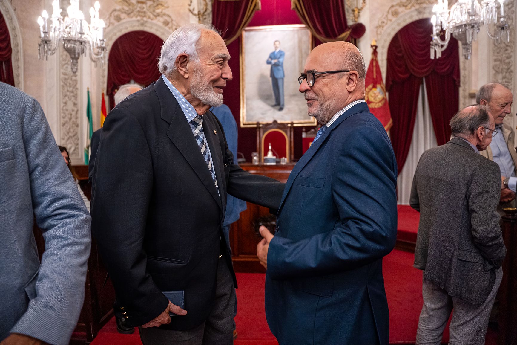 Antiguos concejales de Cádiz celebran el 45 ANV de la constitución de los ayuntamientos democráticos