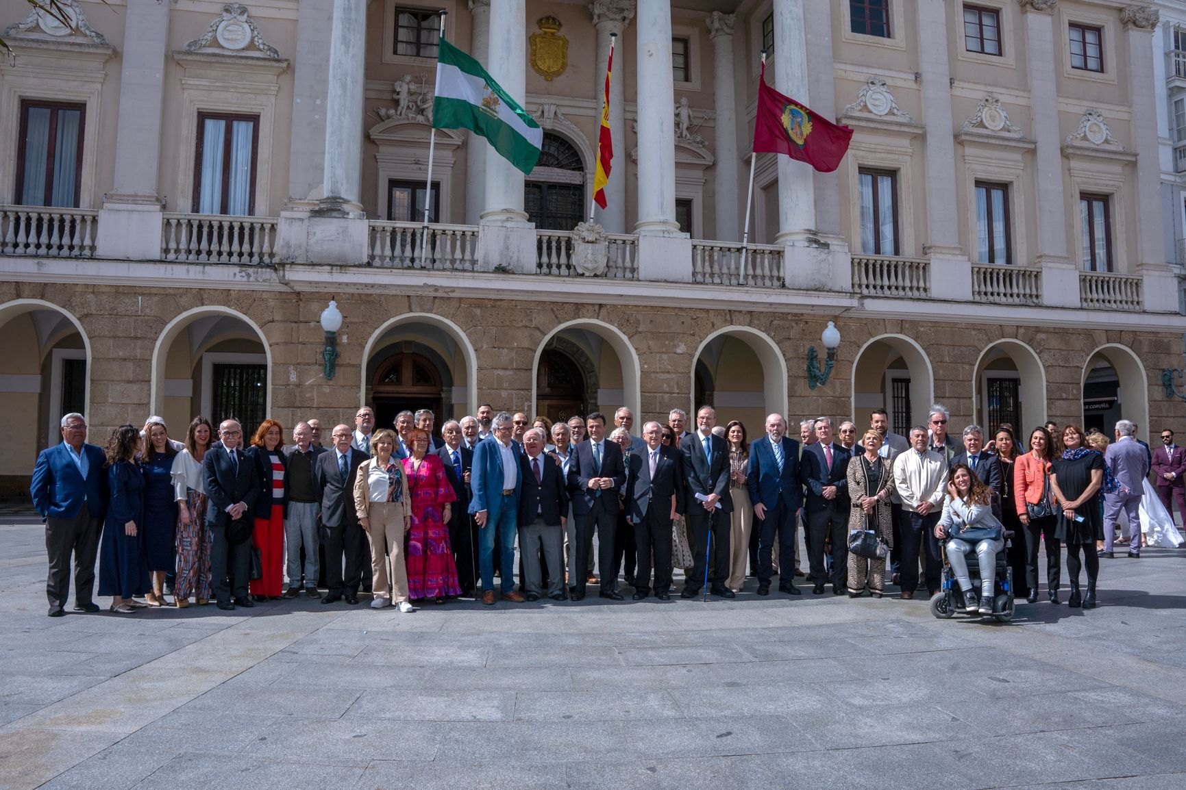 Antiguos concejales de Cádiz celebran el 45 ANV de la constitución de los ayuntamientos democráticos