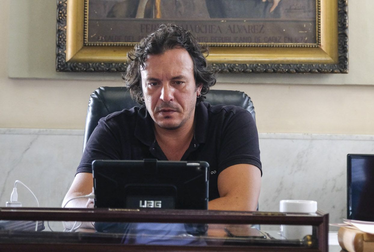 El alcalde de Cádiz, este viernes durante la reunión. FOTO: MANUEL FERNÁNDEZ