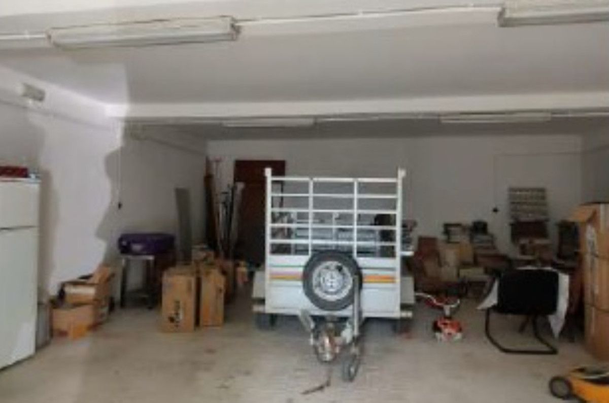 Este es el garaje que se convertirá en sala de duelos en Zahara de la Sierra.