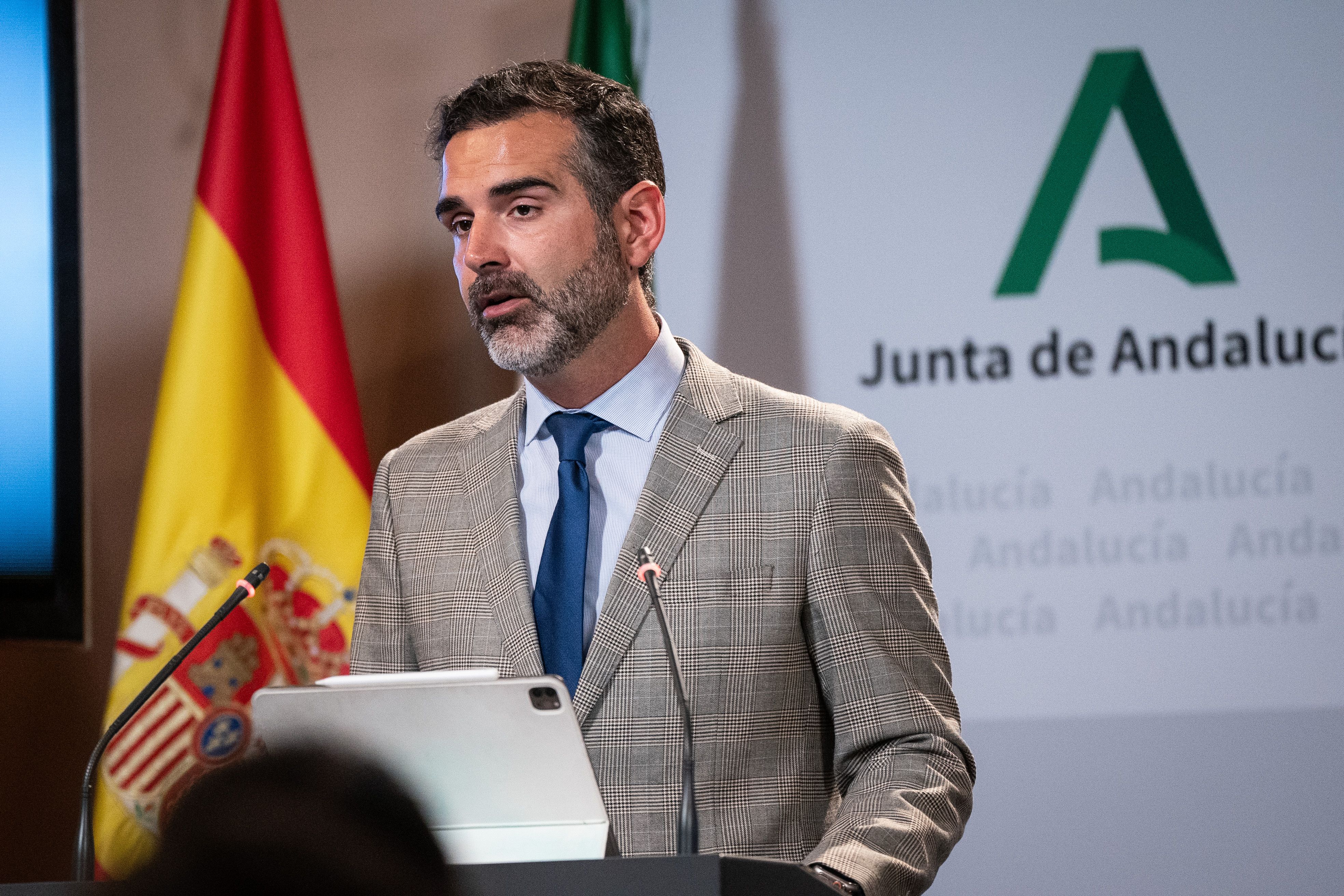 Ramón Fernández-Pacheco, consejero de Medio Ambiente de la Junta de Andalucía y portavoz del Gobierno andaluz, este martes tras el Consejo de Gobierno.  JUNTA DE ANDALUCÍA