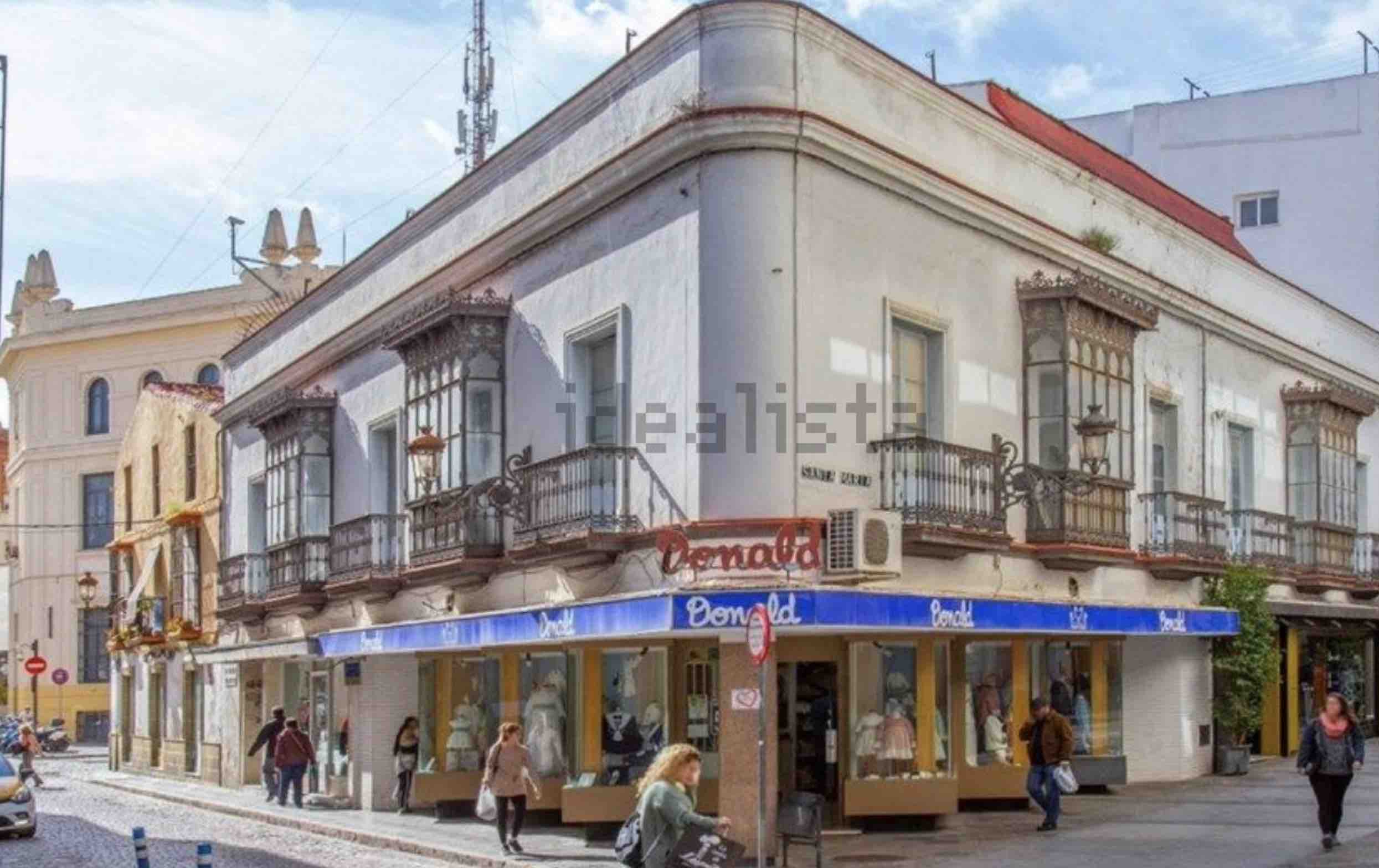 Finca entre Honda y Santa María.