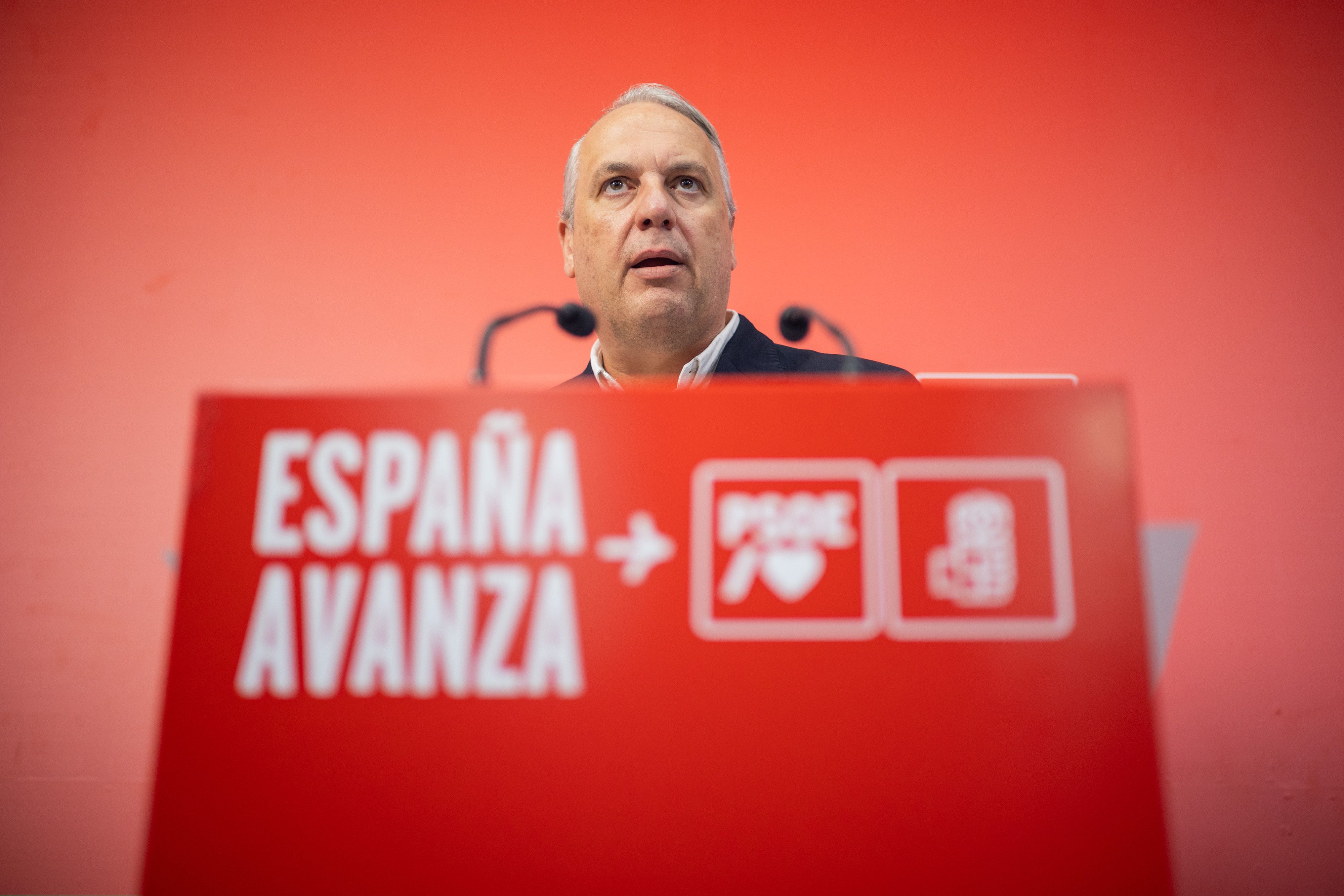 Juan Carlos Ruiz Boix, secretario general del PSOE de Cádiz, en rueda de prensa.