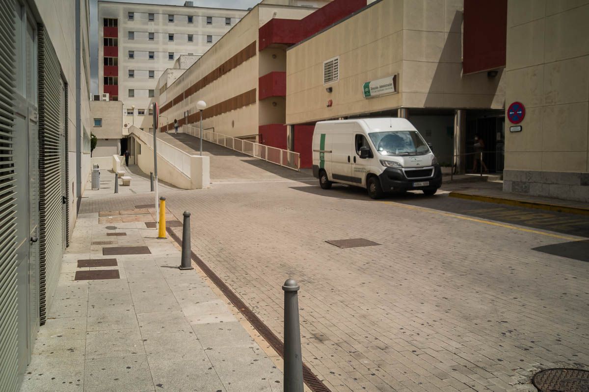 El Hospital de Jerez, durante la pandemia. FOTO: MANU GARCÍA