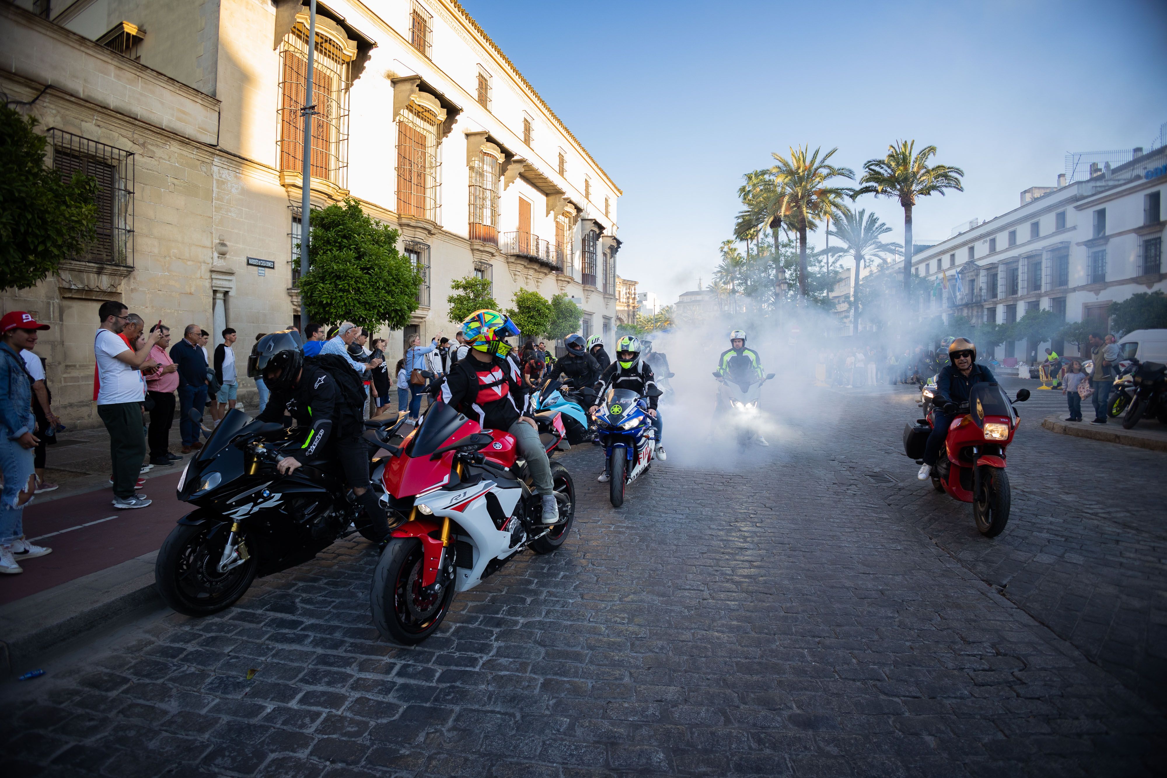 Moteros en el centro de Jerez, durante el pasado Gran Premio.