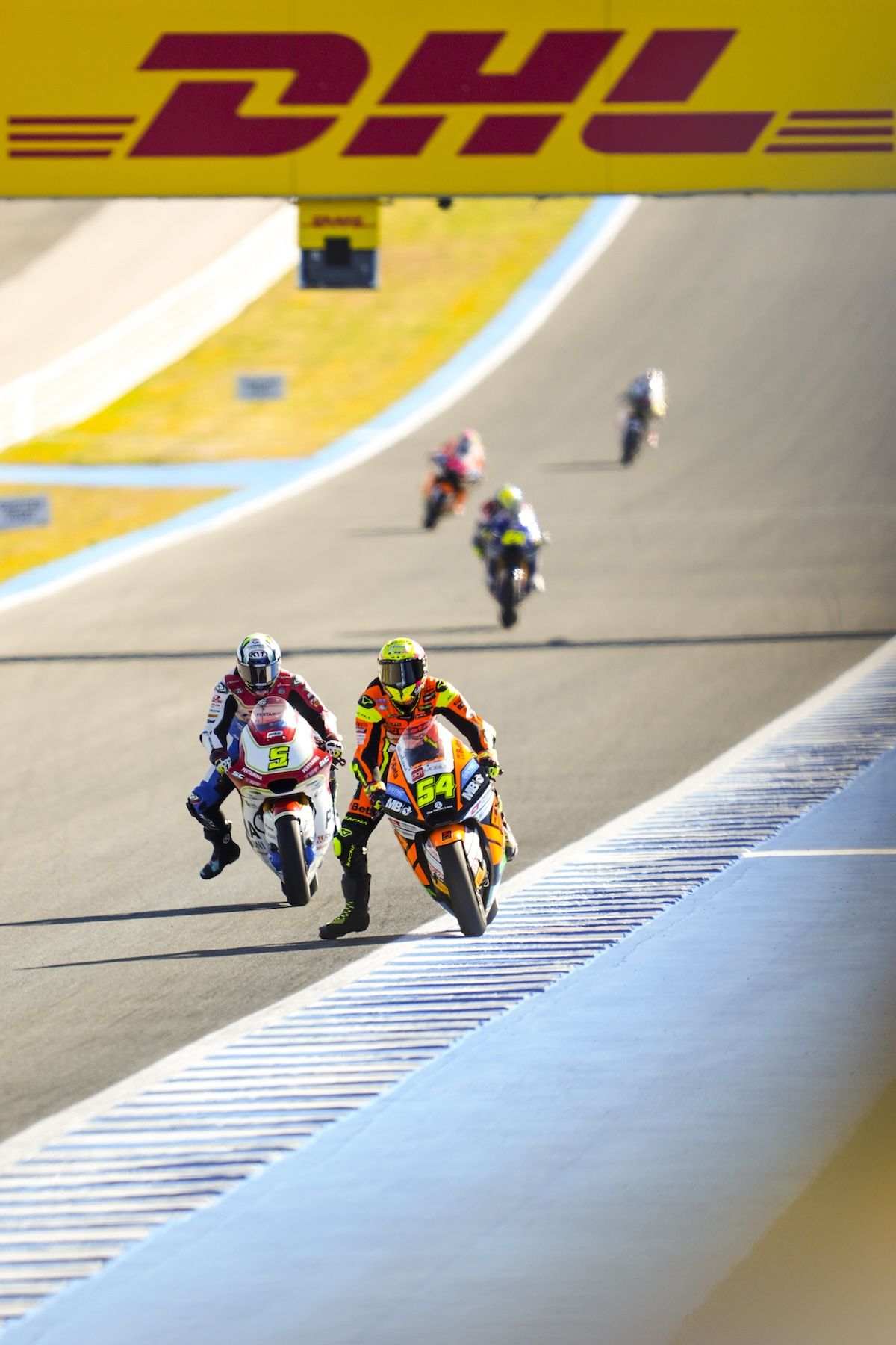 Ambiente motero en el Circuito de Jerez el viernes de Gran Premio