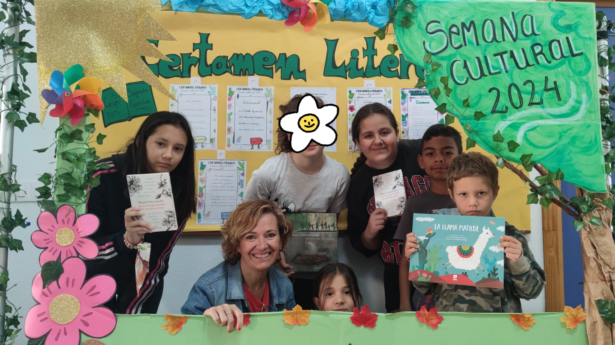 Un photocall muy especial para celebrar la semana cultural del Sagrada Familia. Un photocall muy especial para celebrar la semana cultural del Sagrada Familia.
