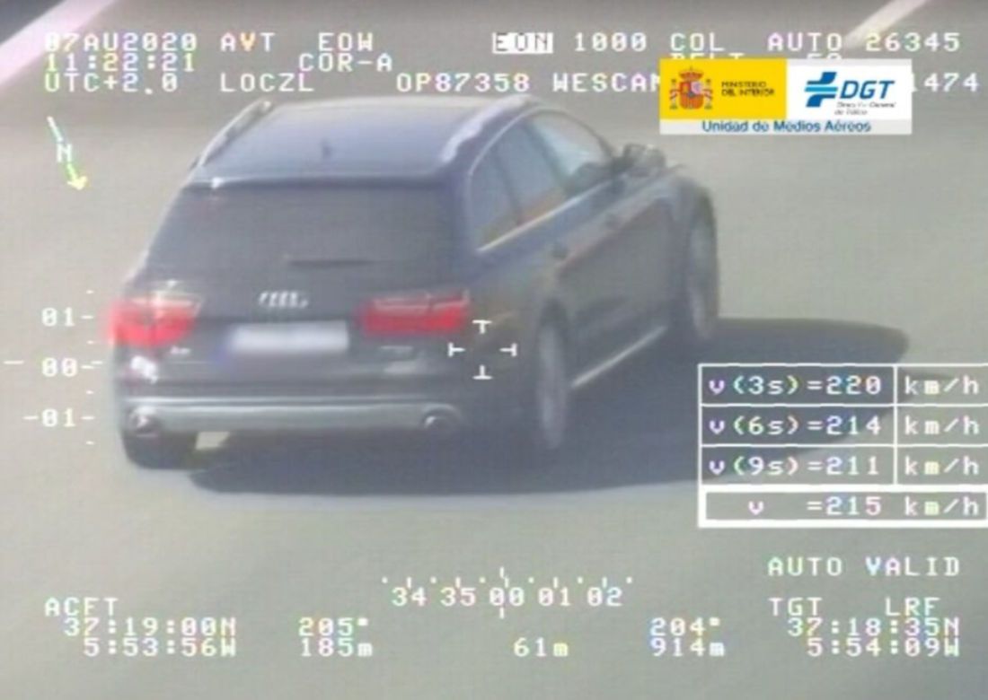 El vehículo captado por el helicóptero de la DGT.