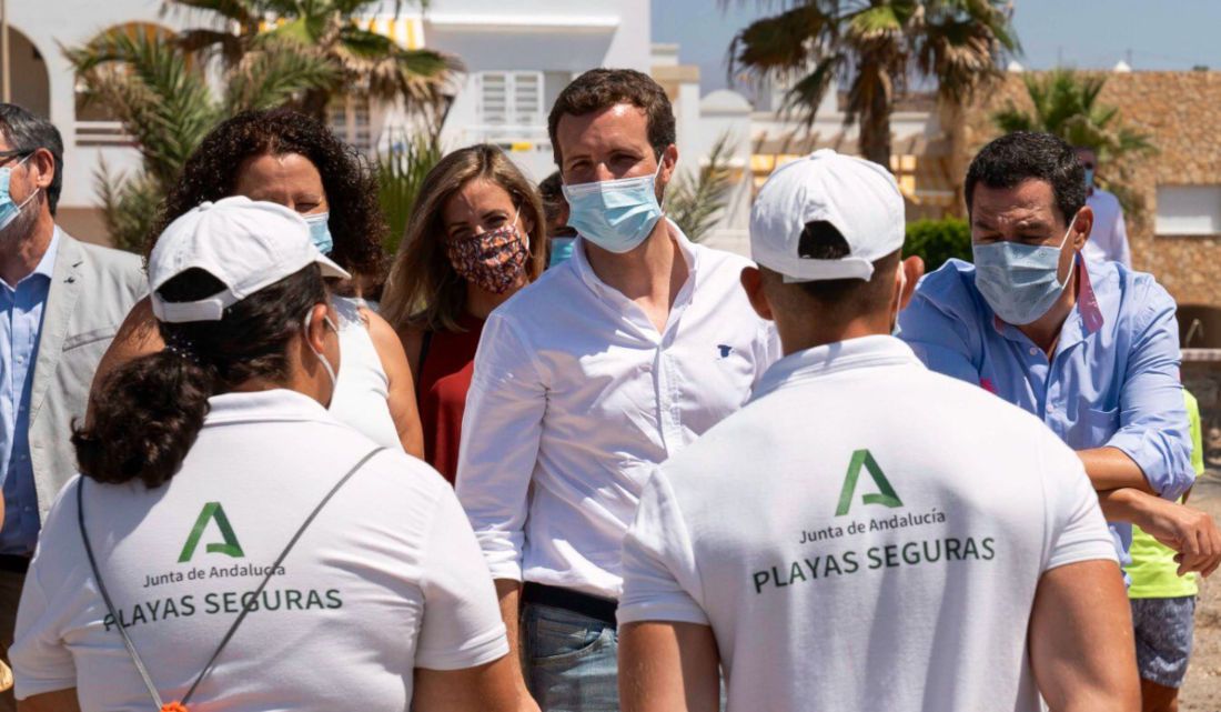 Casado, con Moreno Bonilla, la mañana de este viernes en Almería. FOTO: PP