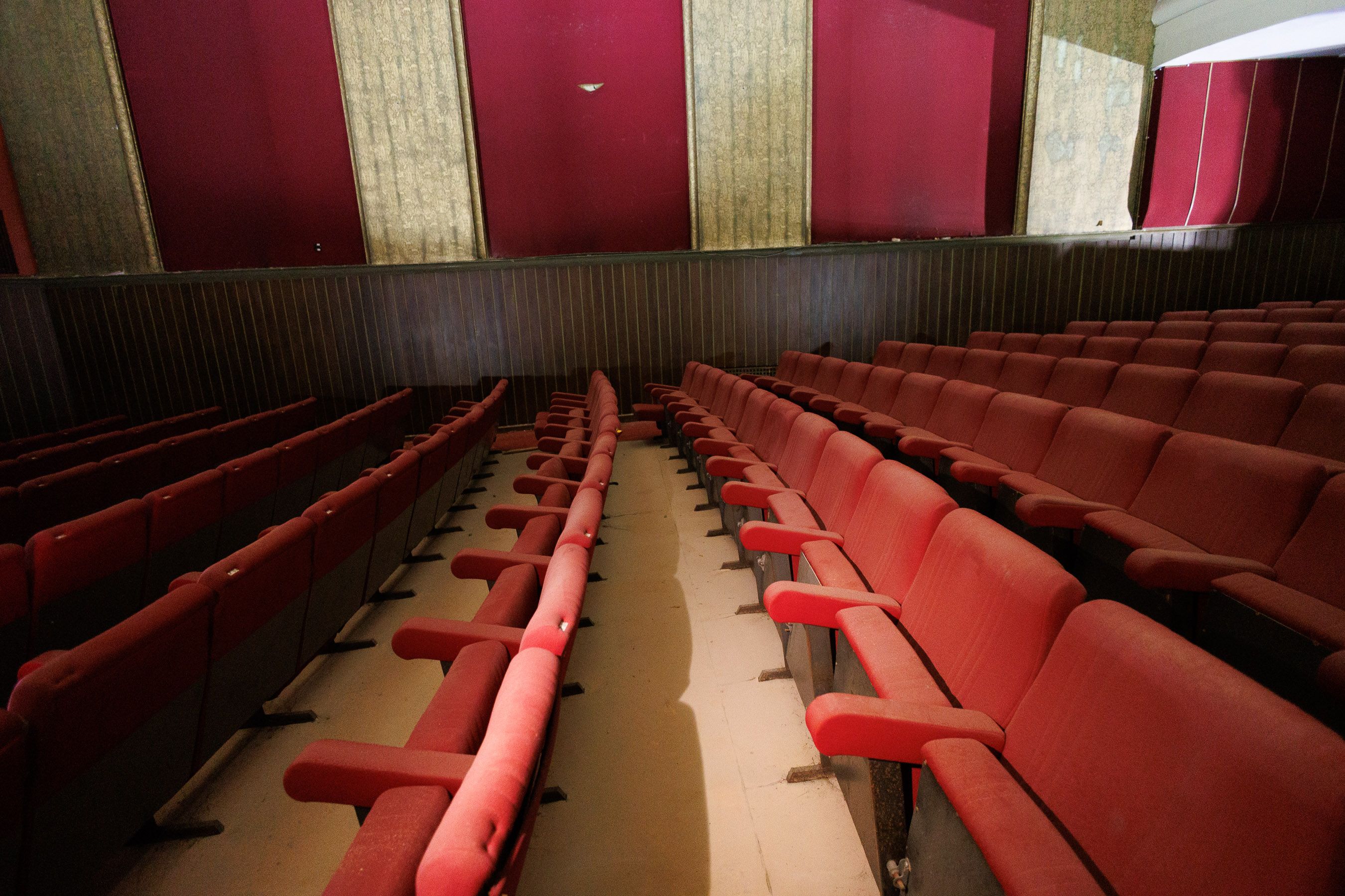 El Cine Jerezano que cuenta los meses para renacer como Teatro