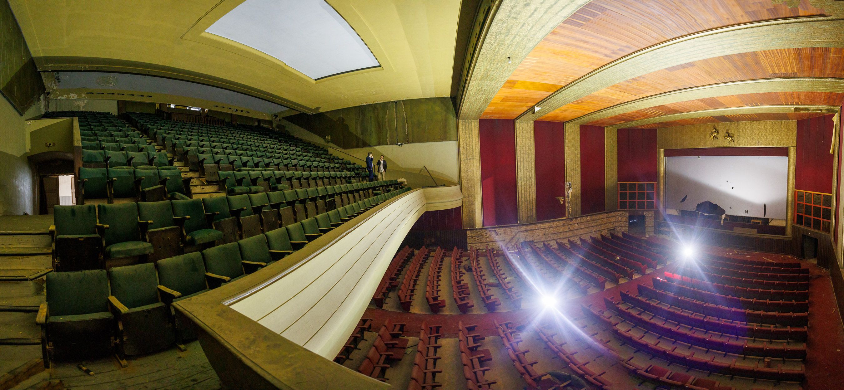 Panorámica del estado actual del antiguo Cine Jerezano, que cuenta ya los meses para renacer como teatro de grandes producciones y espacio multifuncional en el centro.