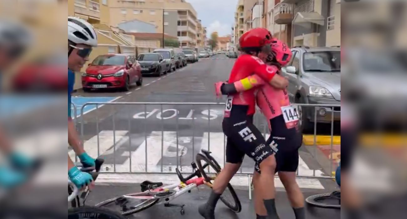 La viral celebración de Alison Jackson tras ganar una etapa de LaVuelta a España.