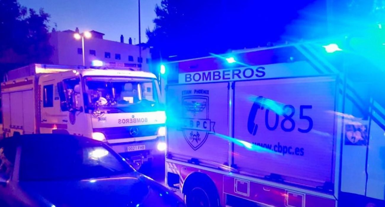 Bomberos desplazados a La Vid para extinguir el fuego en un bar.