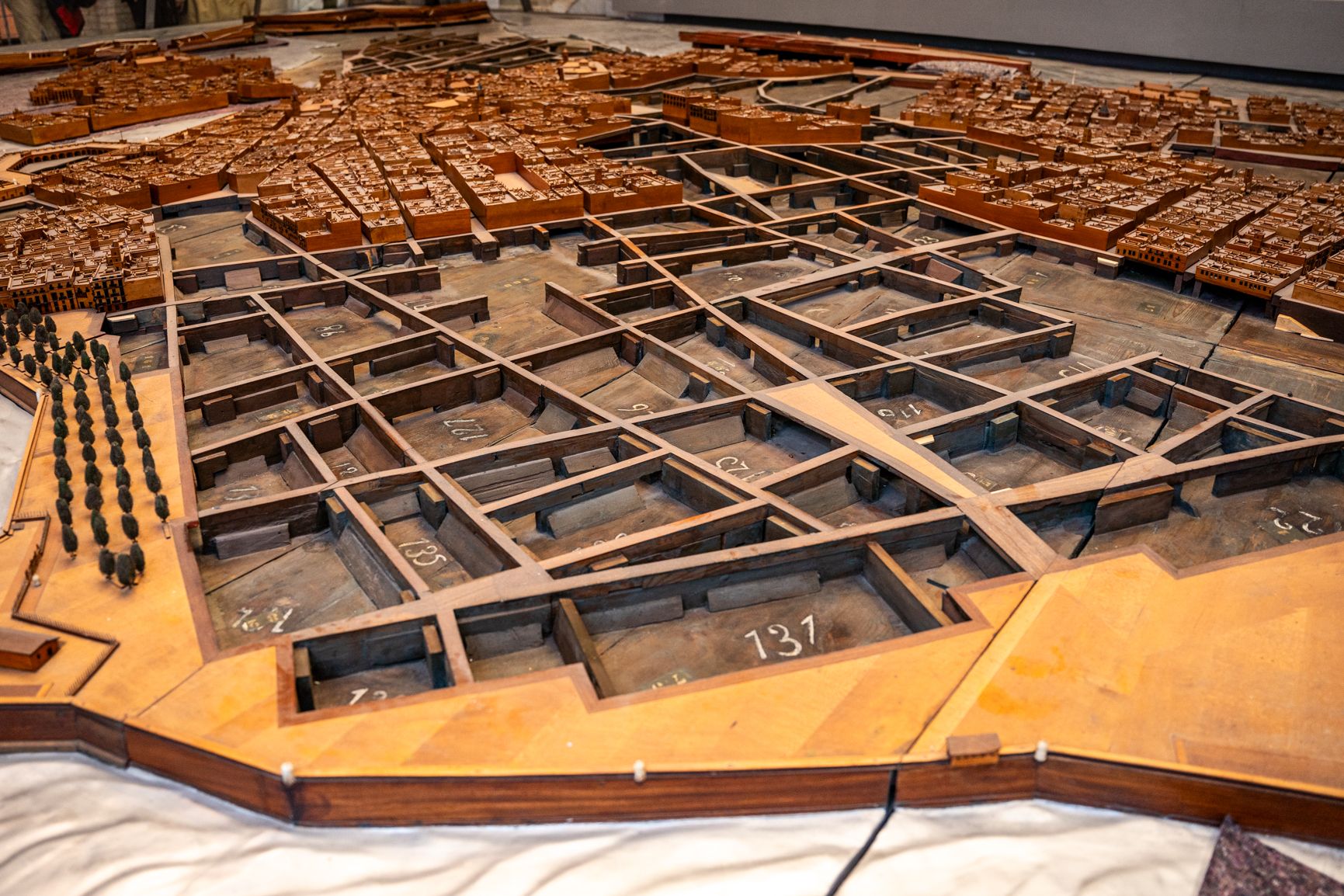 La base, desmontada y vacía durante los trabajos de rehabilitación.   REYNA