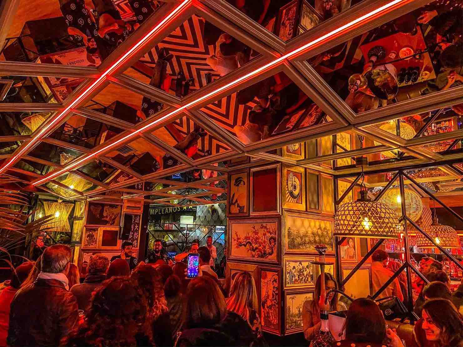 Interior del local de copas Ykebana Cádiz, en una imagen de su Facebok.