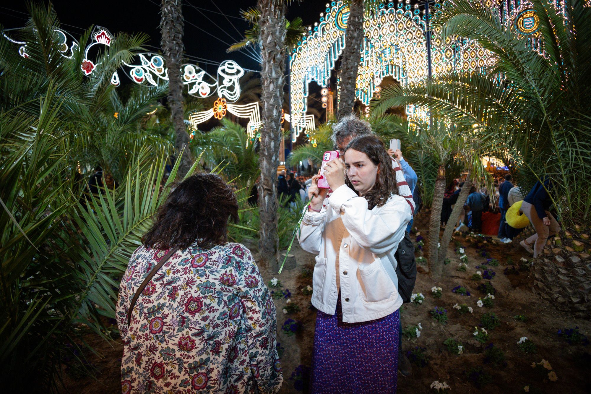 Momentos del encendido de las luces en la Feria de 2024
