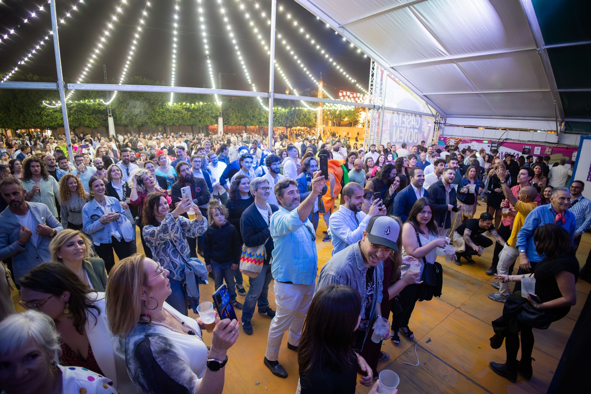 Concierto de Tomasito en la caseta de la juventud