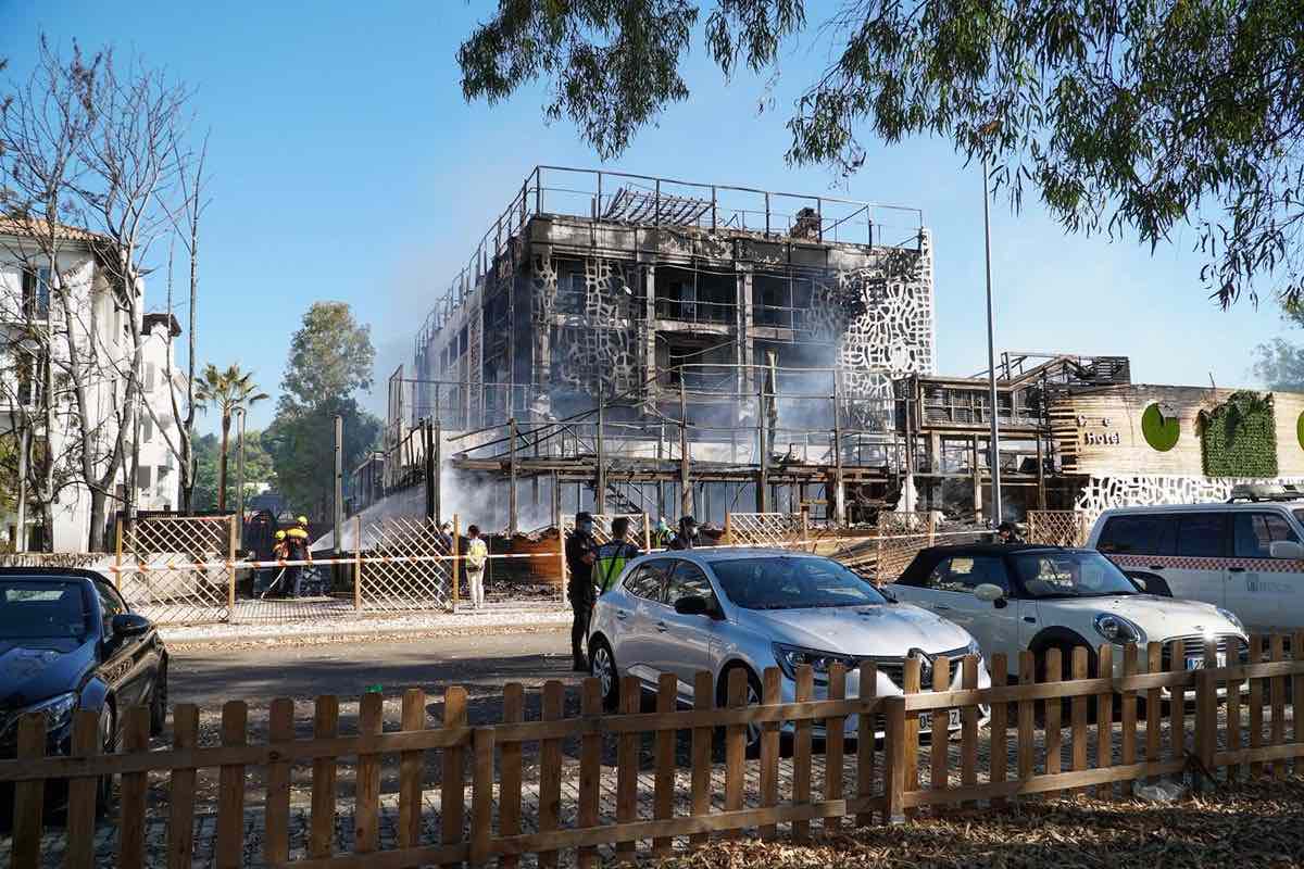 Estado en el que ha quedado el hotel, en una imagen de Canal Sur.
