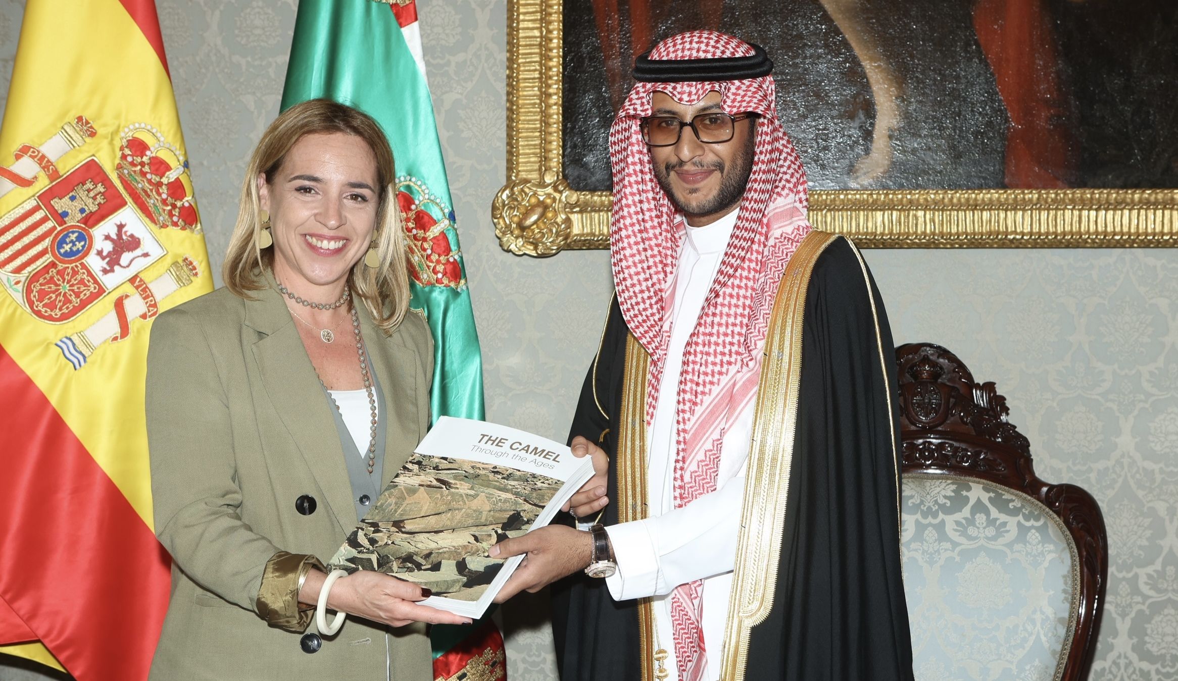 La comitiva saudí, en el encuentro con la Diputación de Cádiz.