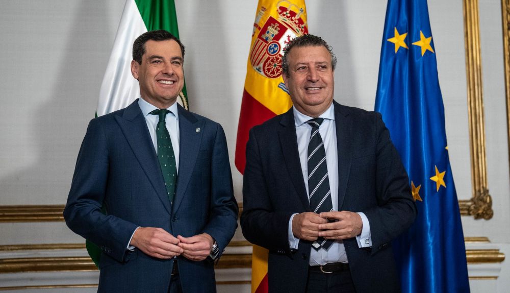 53702347276 b7490c524a k