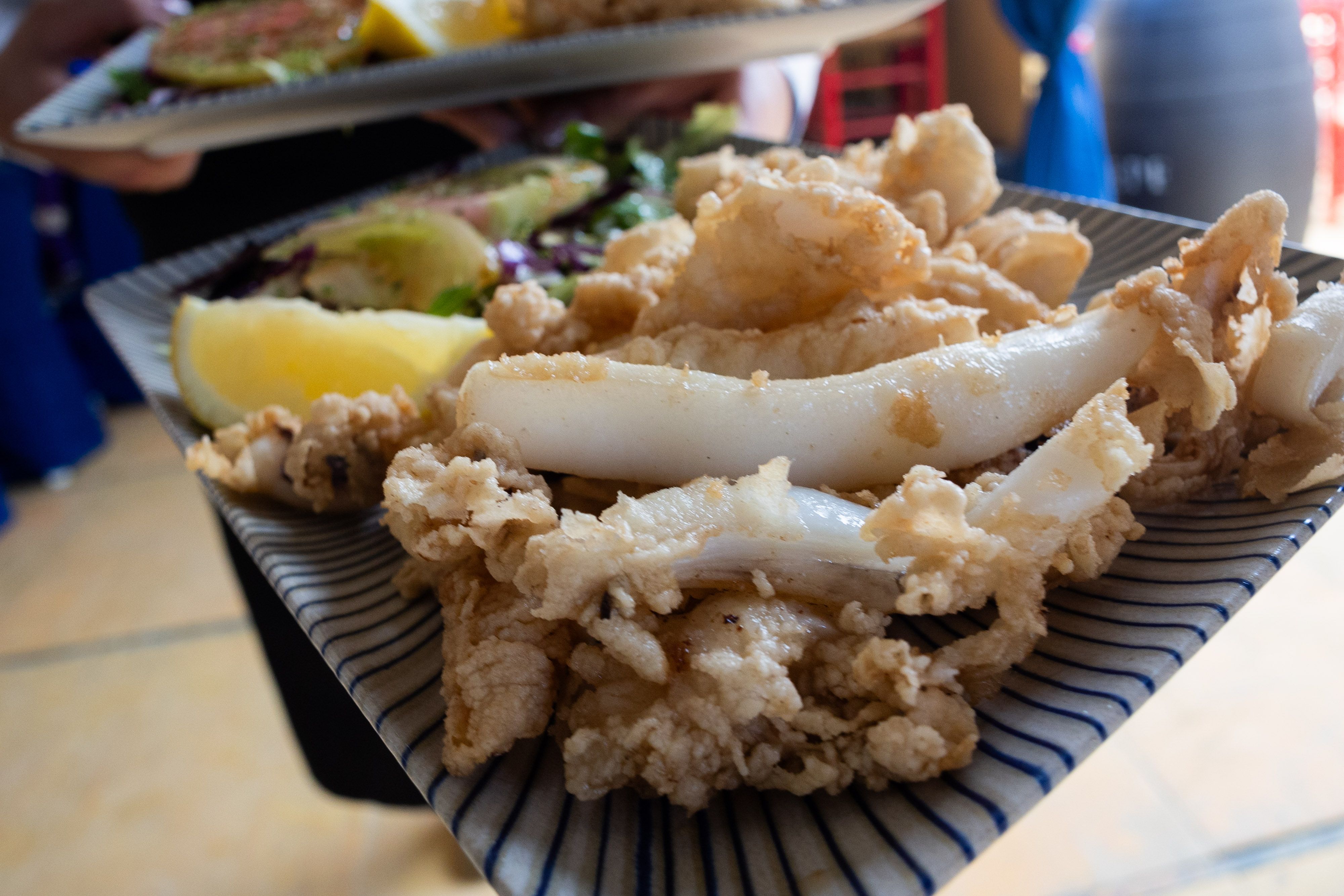 Un plato de pescaíto frito, un clásico en la Feria. 