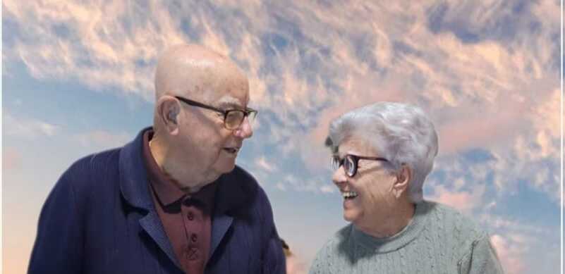 Captura del cartel realizado por el Ayuntamiento de Conil para celebrar el aniversario de la pareja. Captura del cartel realizado por el Ayuntamiento de Conil para celebrar el aniversario de la pareja.