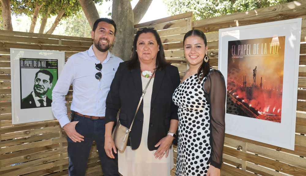 Miriam Gil, comercial de lavozdelsur.es, Alba Morgade y Manuel Sánchez de clínica Audile.