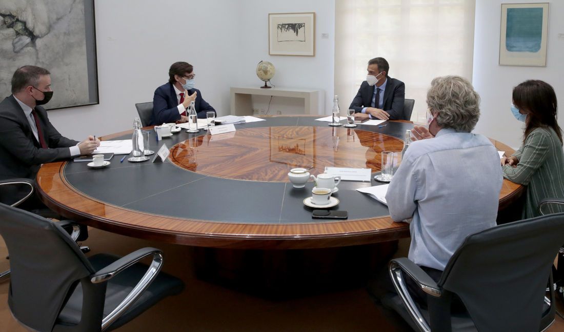 Pedro Sánchez, en una reunión del comité sobre el covid este lunes. FOTO: Moncloa