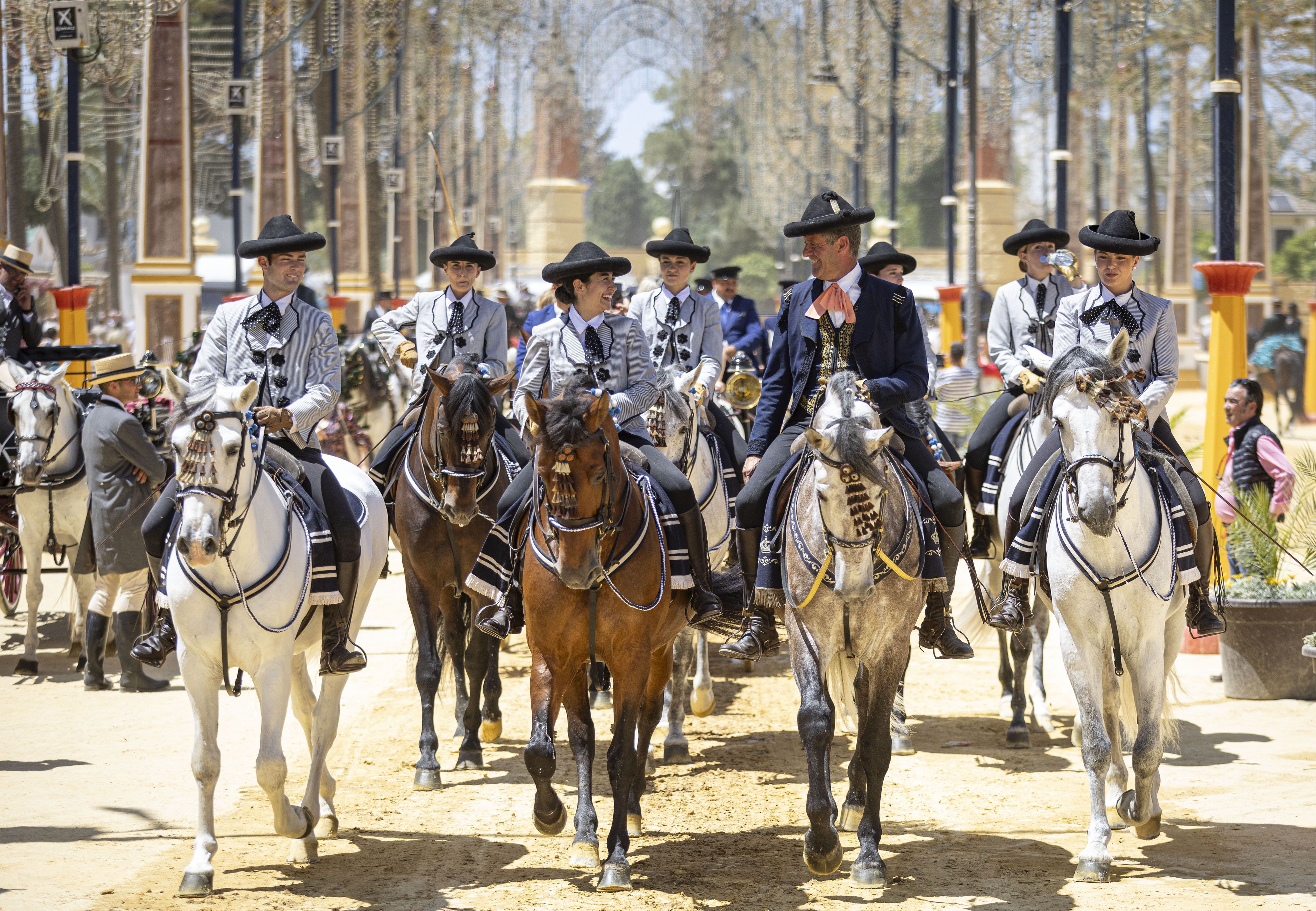 Paseo de caballistas en el Real del González Hontoria, este pasado jueves de Feria de Jerez.