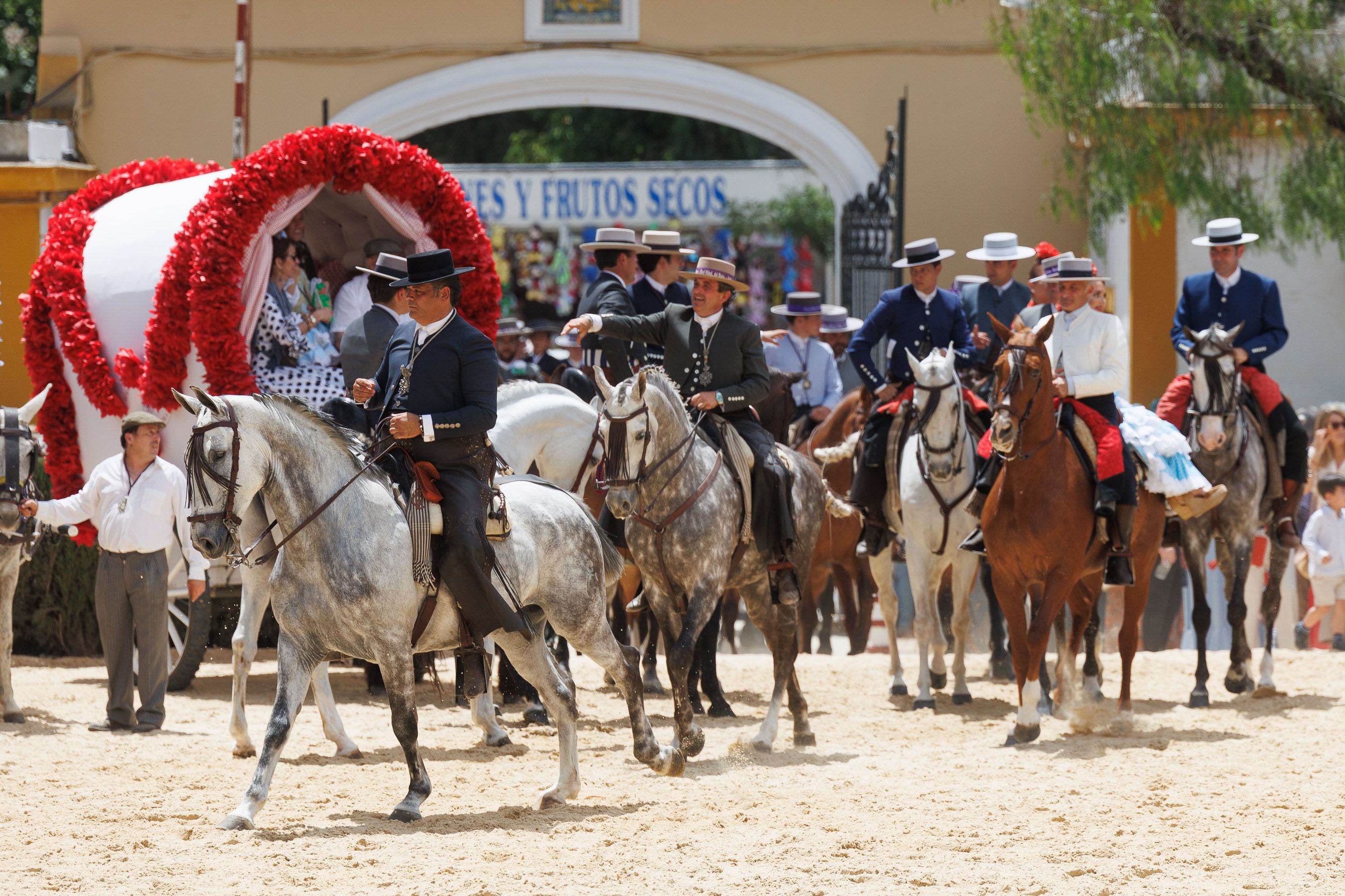 Los rocieros de Jerez reciben el Caballo de Oro 2024 