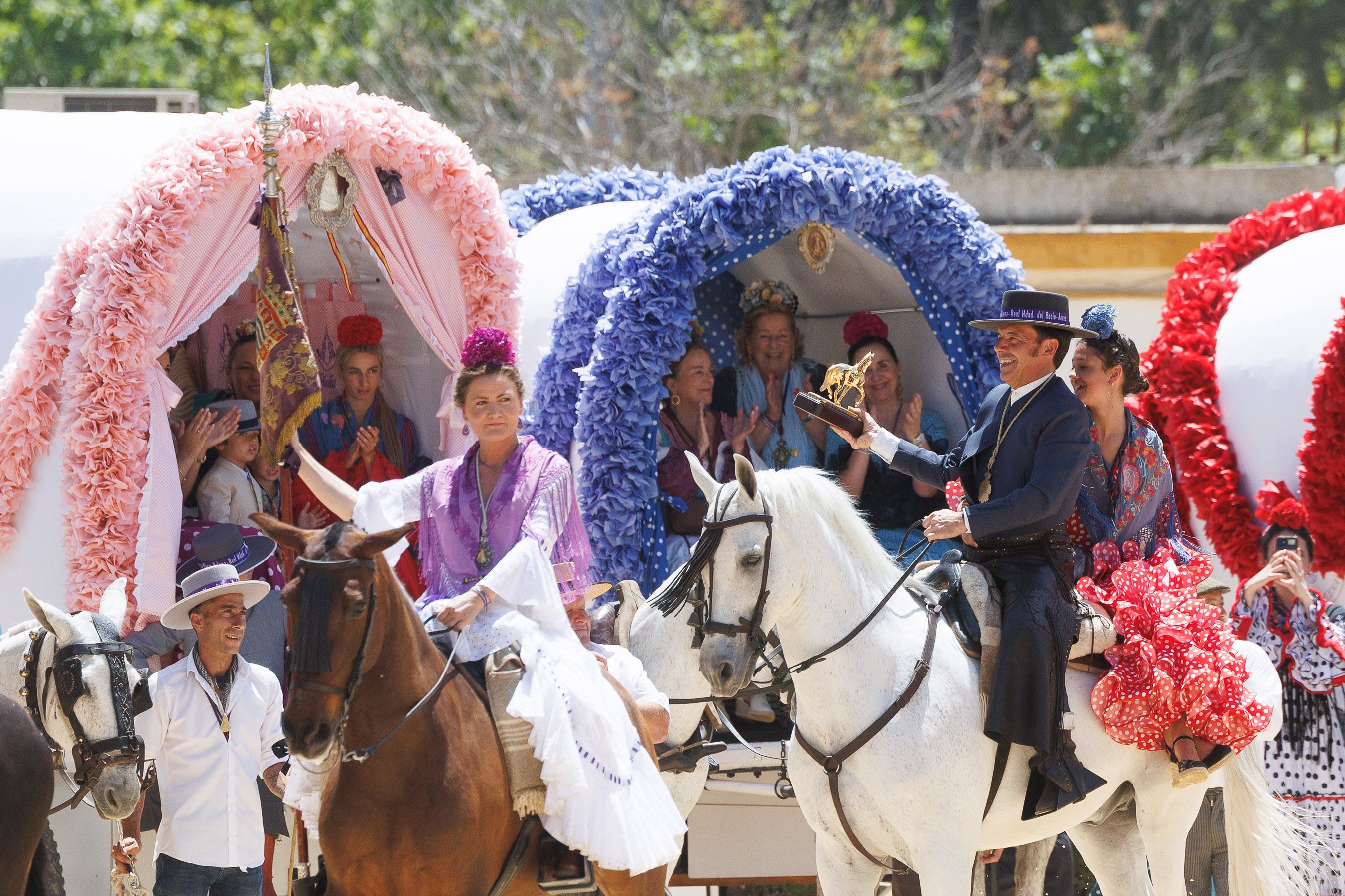 Los rocieros de Jerez reciben el Caballo de Oro 2024 