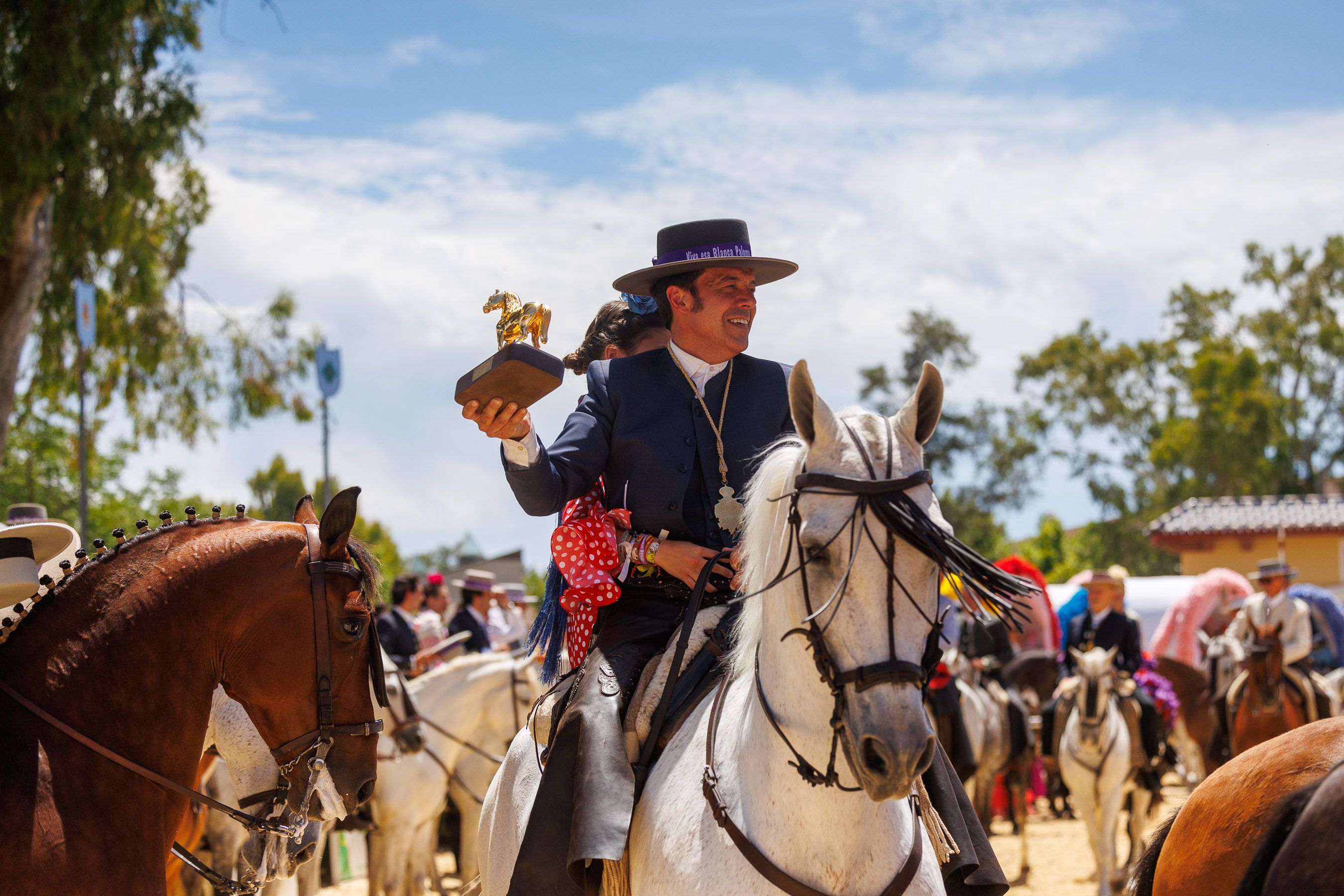 Los rocieros de Jerez reciben el Caballo de Oro 2024 