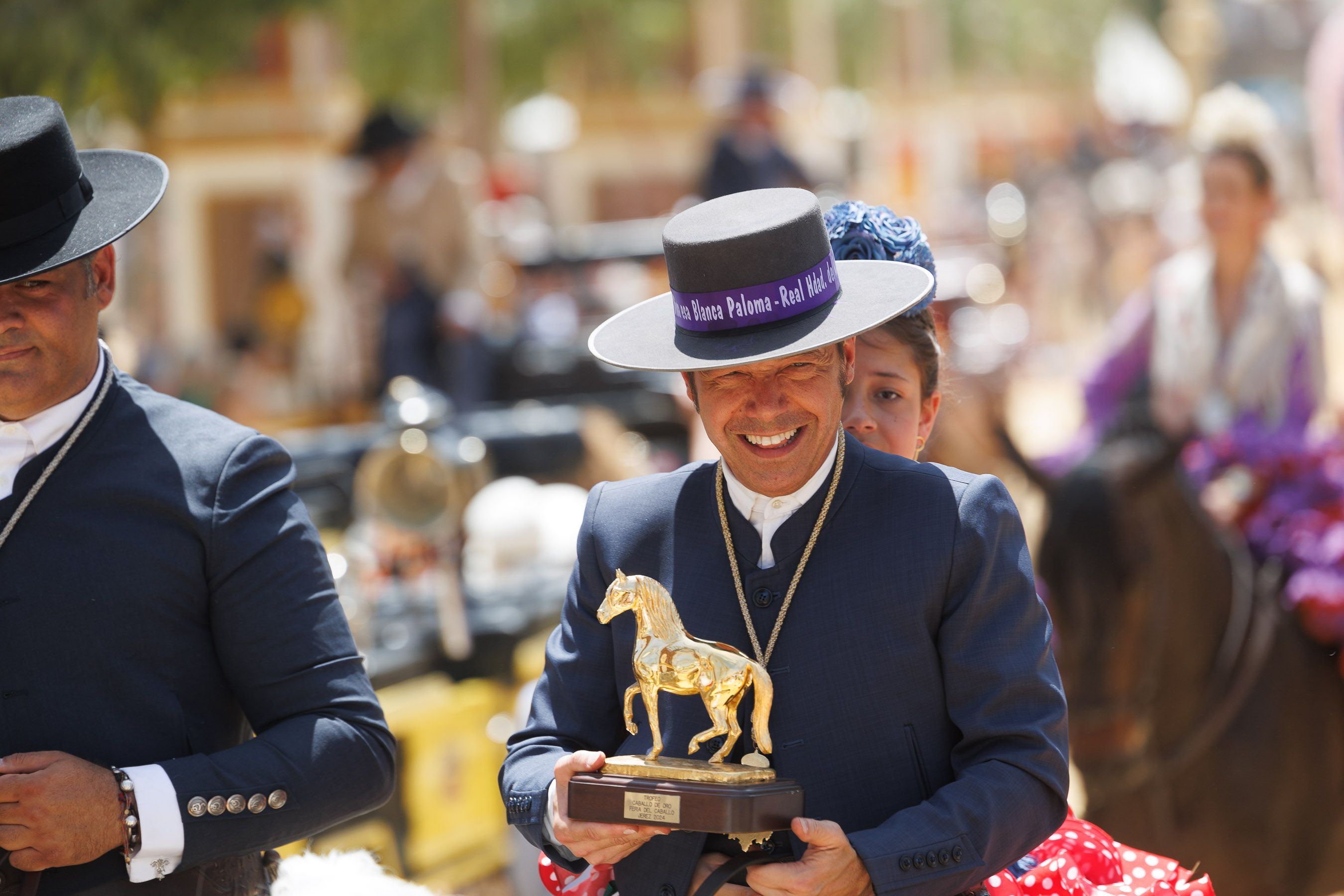 Los rocieros de Jerez reciben el Caballo de Oro 2024 