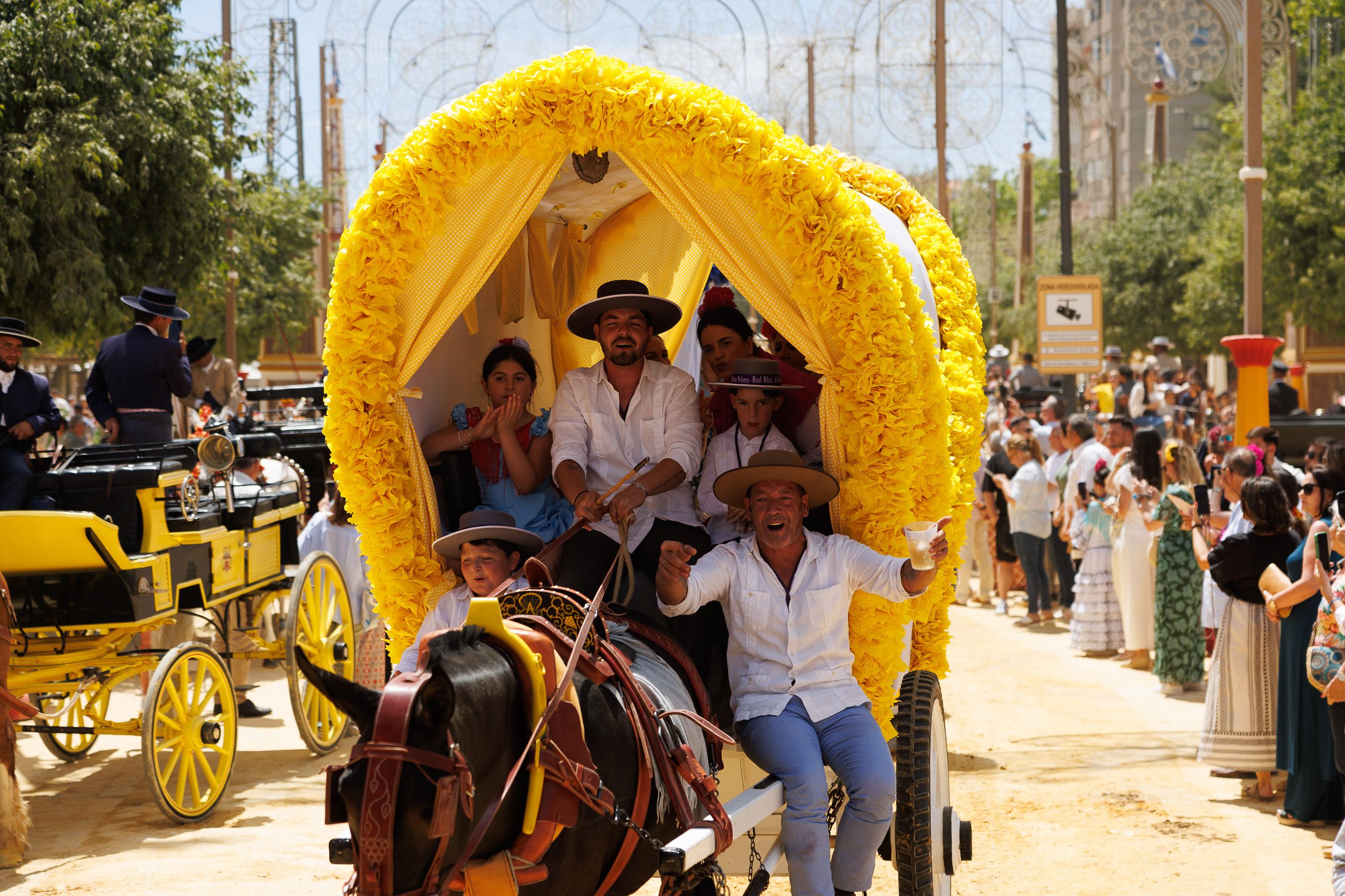 Los rocieros de Jerez reciben el Caballo de Oro 2024 