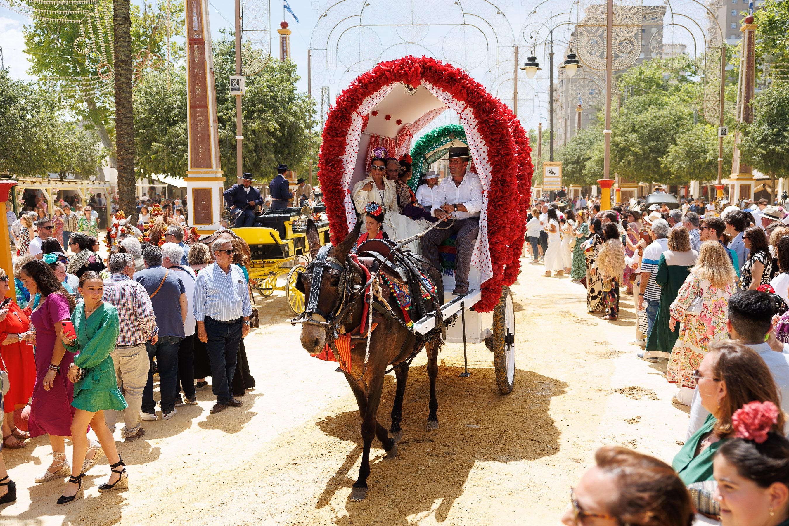 Los rocieros de Jerez reciben el Caballo de Oro 2024 