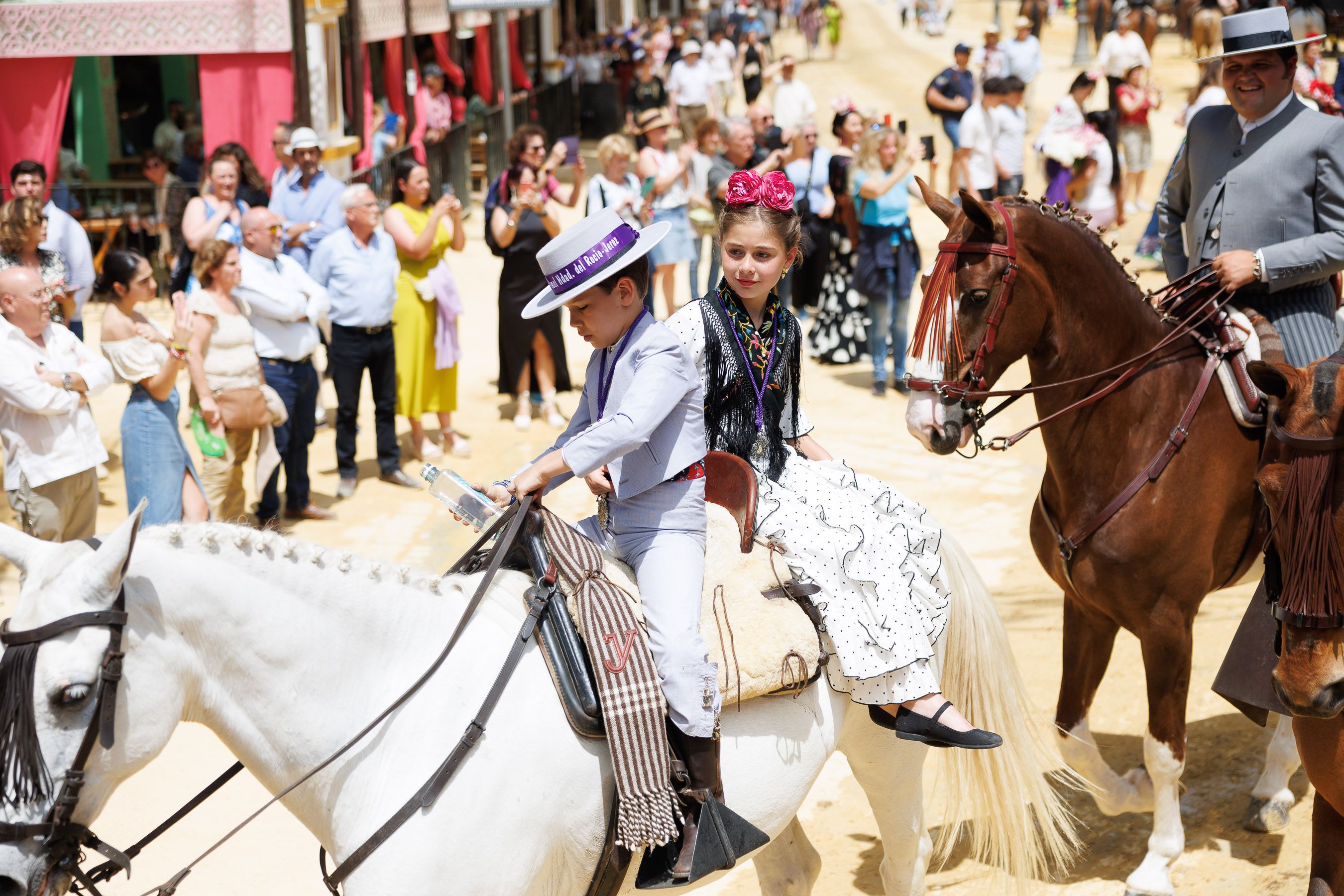 Los rocieros de Jerez reciben el Caballo de Oro 2024 