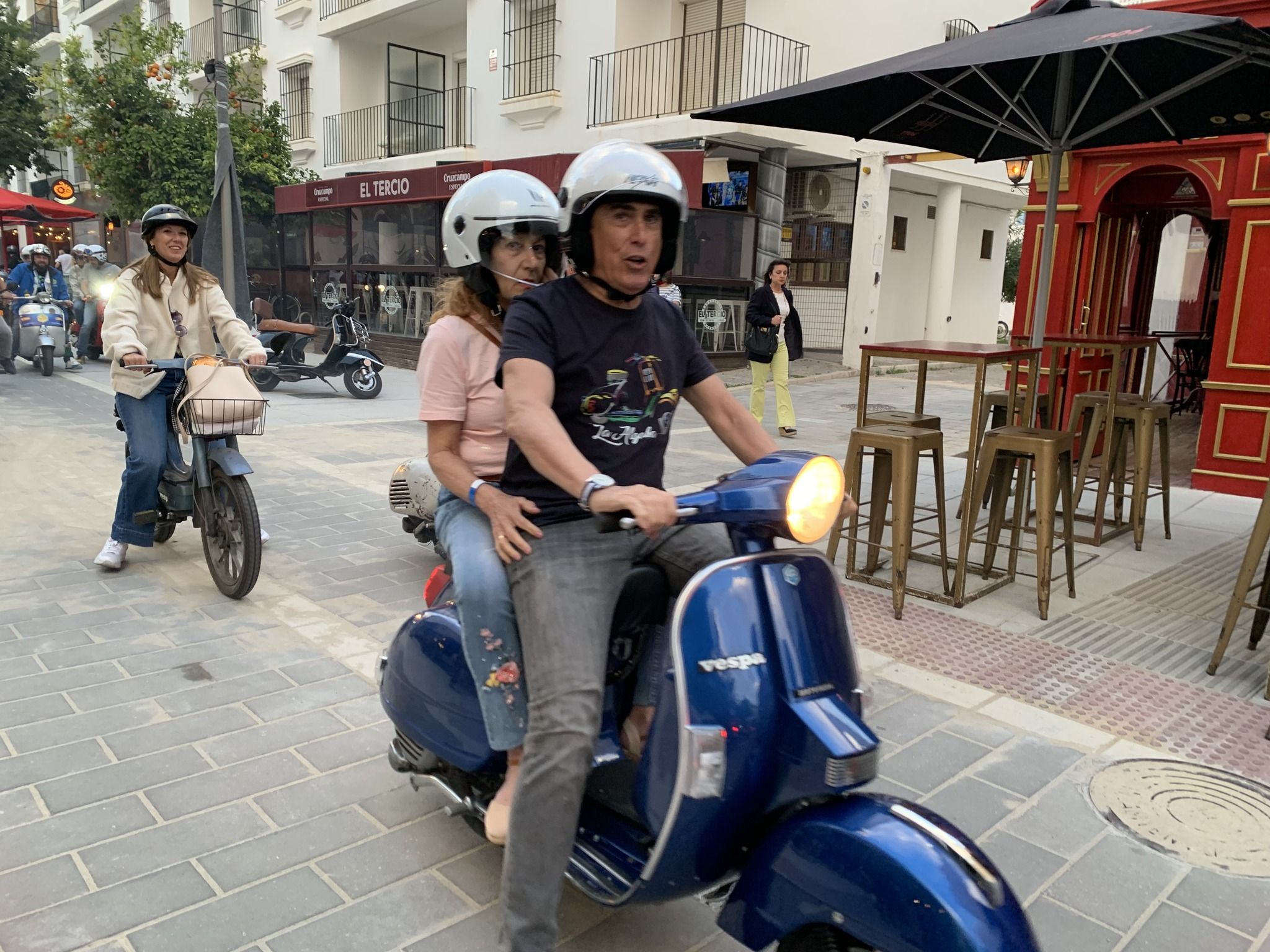 El encuentro de vespas en Rota.