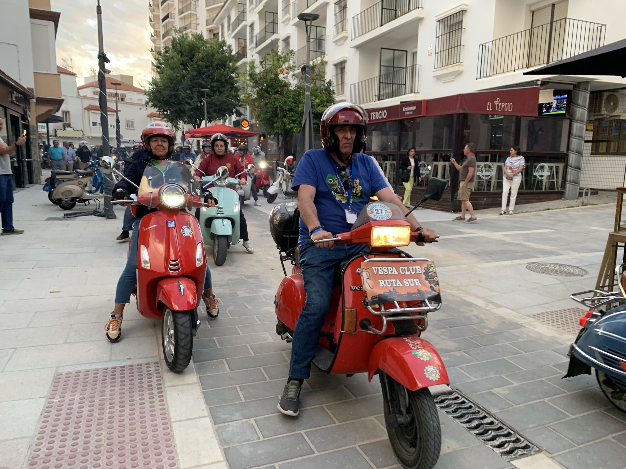 El encuentro de vespas en Rota.