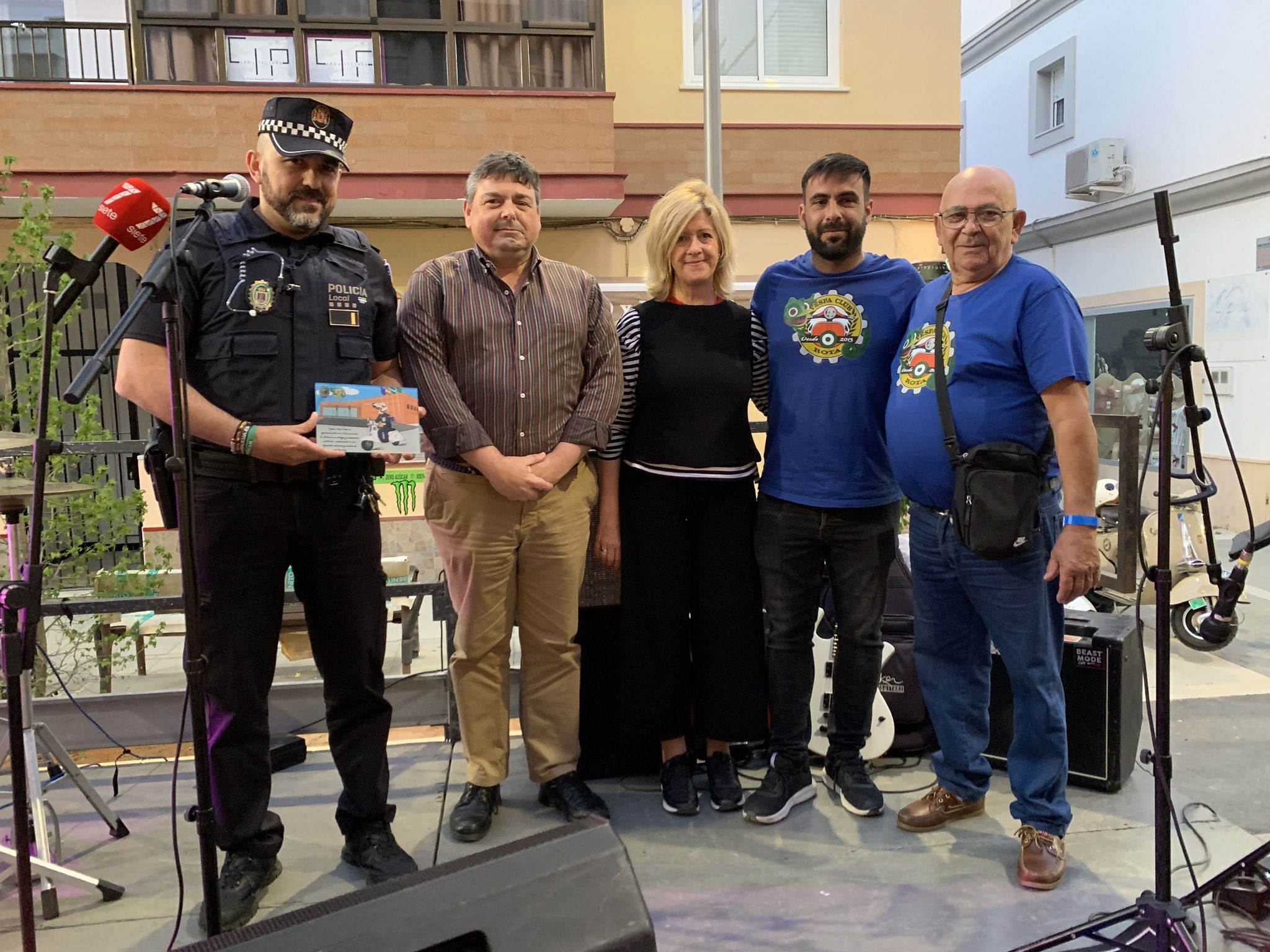 El encuentro de vespas en Rota.