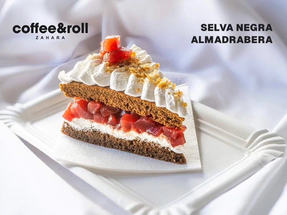 La tapa que el bar Coffee & Roll Zahara ha propuesto para la Ruta del Atún de Zahara.