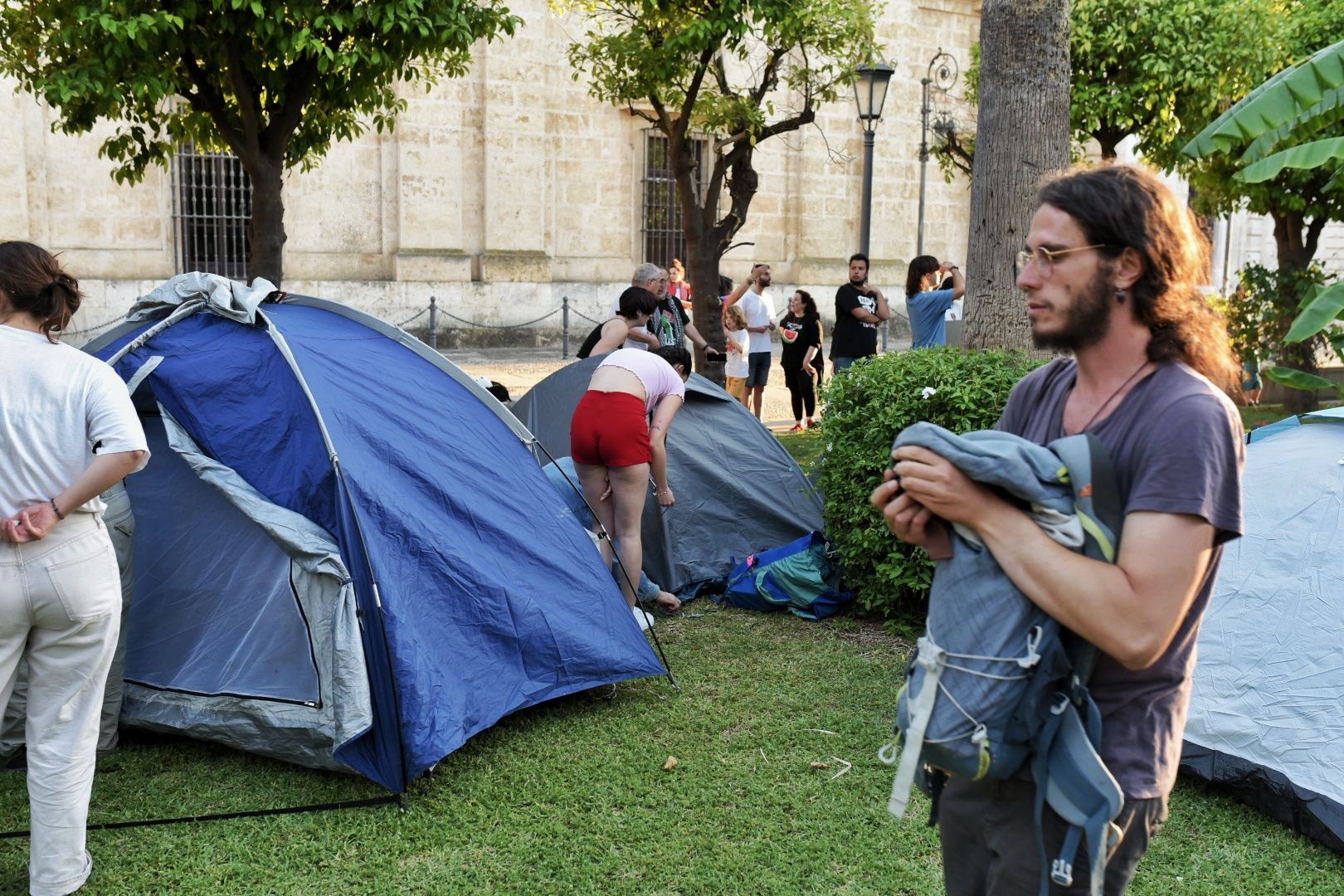 La acampada por Palestina en la Universidad de Sevilla, en imágenes.
