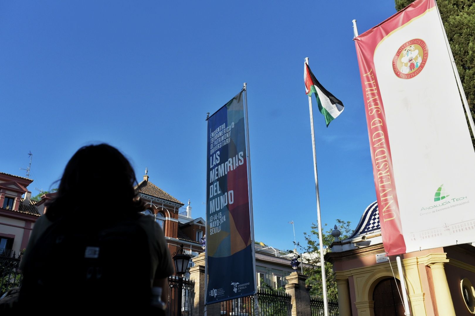 La acampada por Palestina en la Universidad de Sevilla, en imágenes.