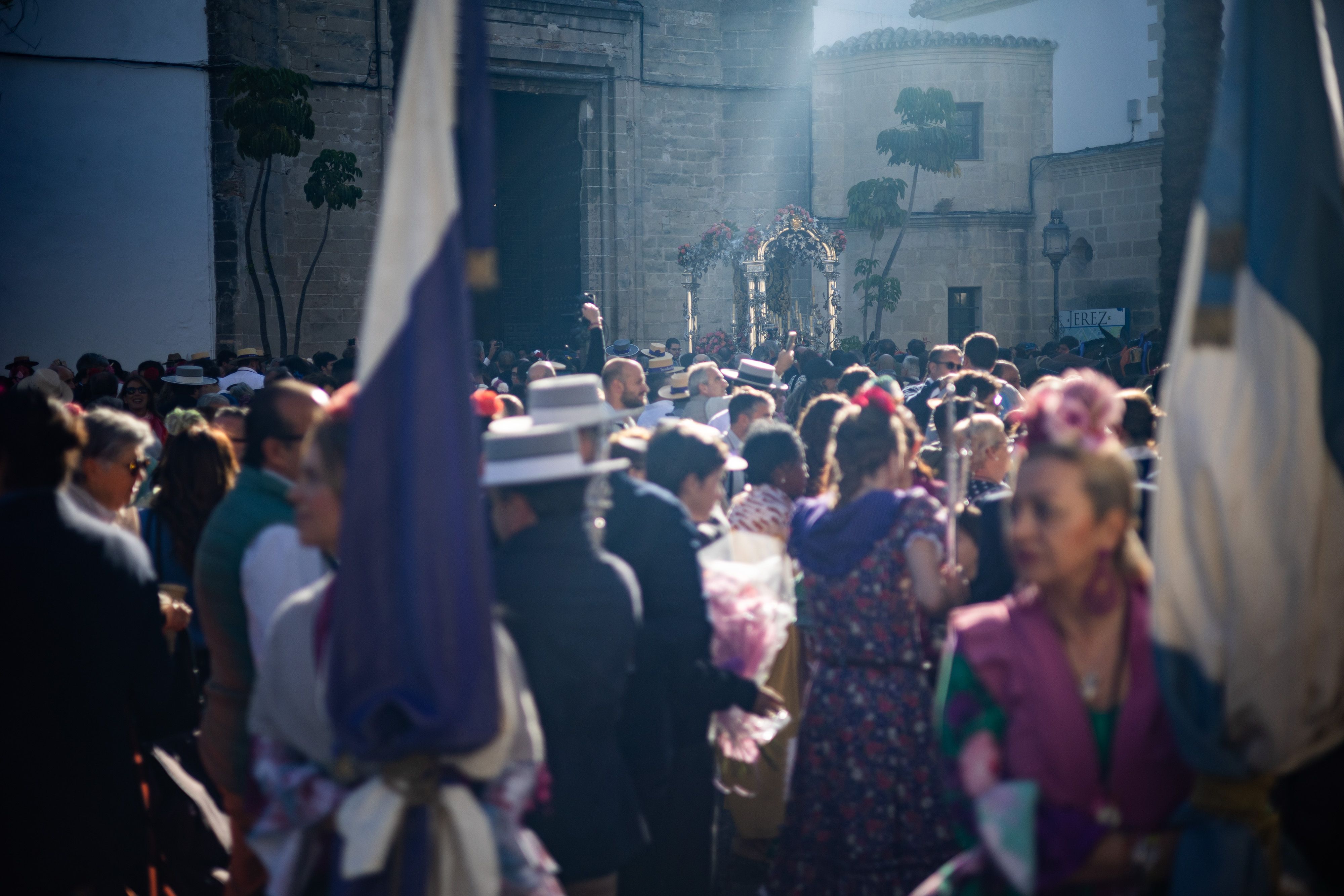Los romeros de Jerez ya caminan rumbo al Rocío