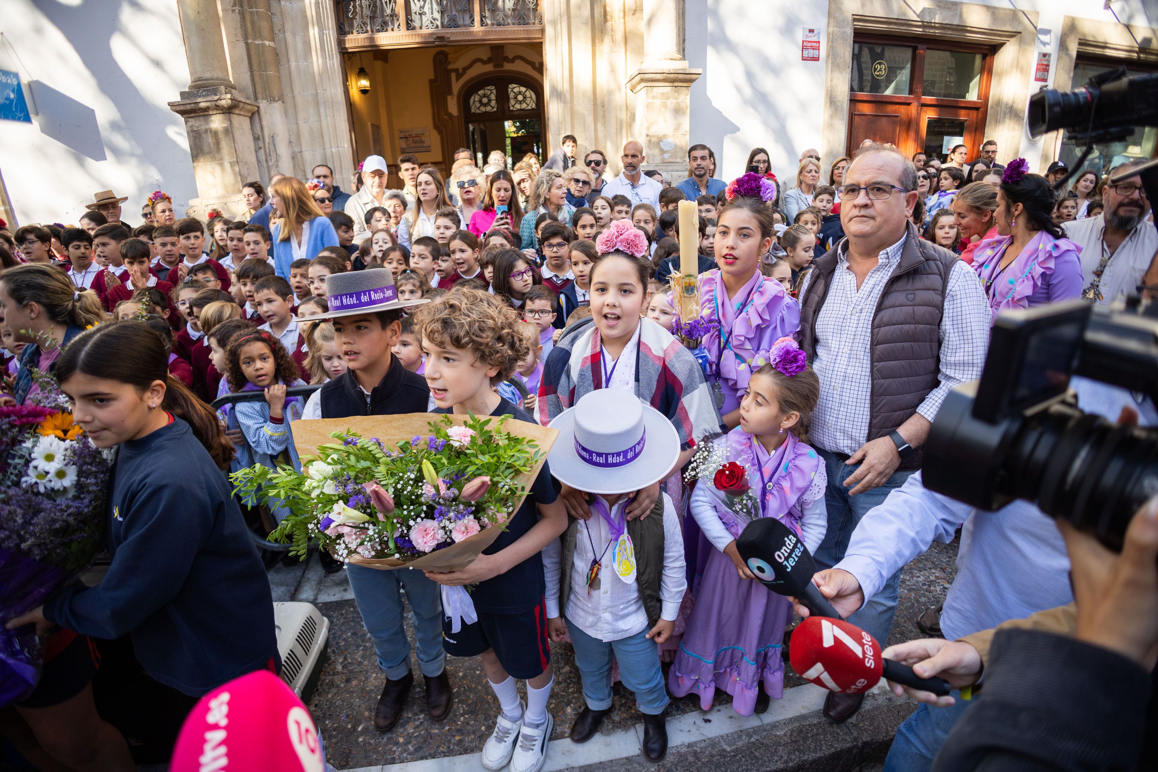 Los romeros de Jerez ya caminan rumbo al Rocío