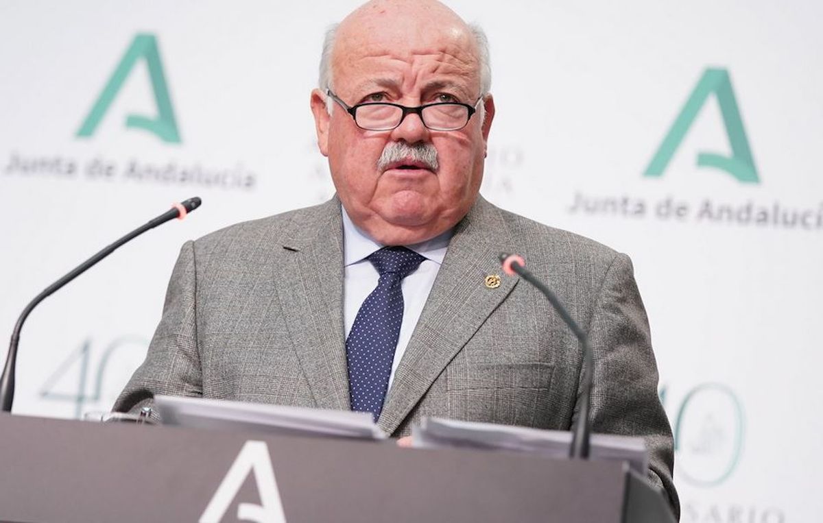 El consejero de Salud y Familias de la Junta de Andalucía, Jesús Aguirre.