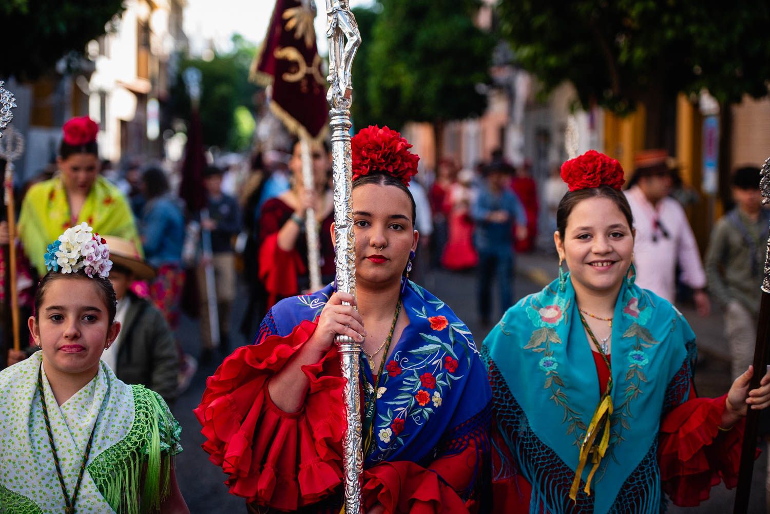 La salida de la Hermandad del Cerro hacia El Rocío, en imágenes.