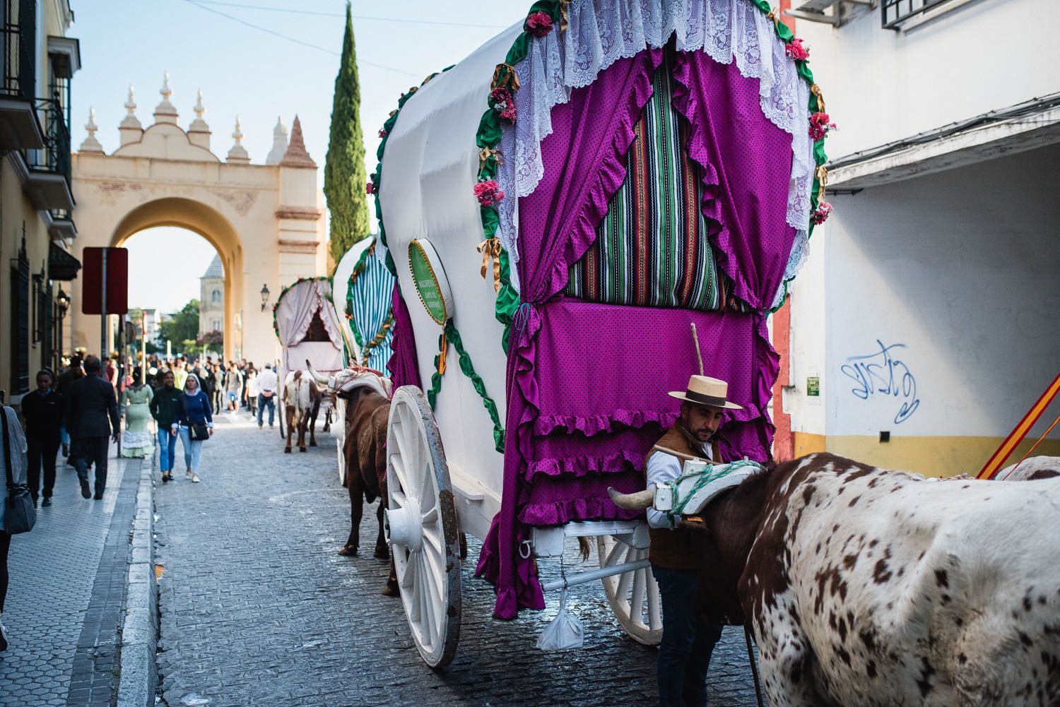 La salida de la Hermandad del Rocío de la Macarena, en imágenes